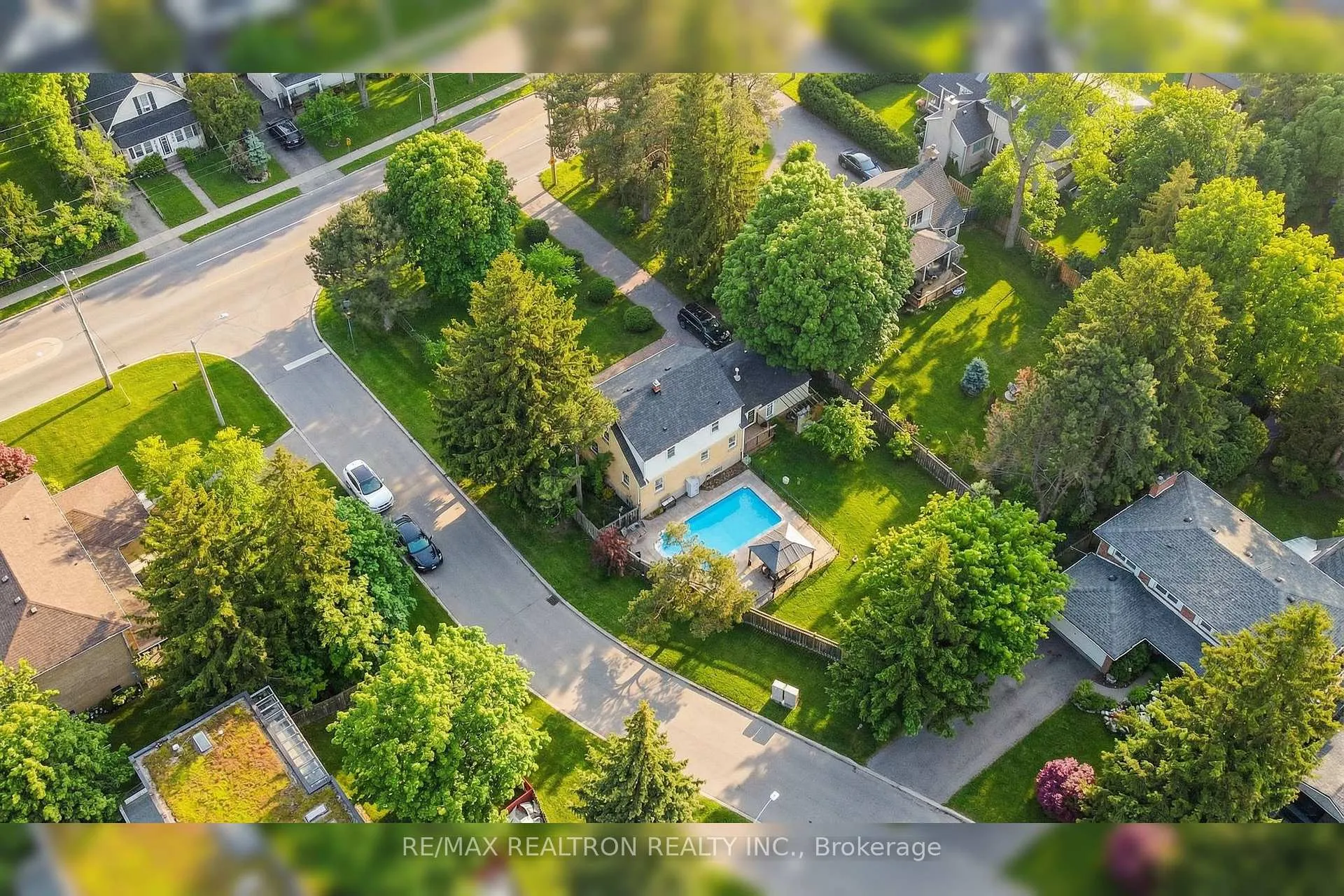 Photo 2 of 35 John Street, Markham, Thornhill — HOMEH