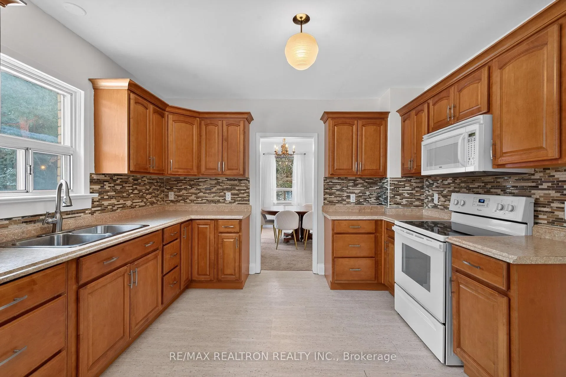 Photo 20 of 35 John Street, Markham, Thornhill — HOMEH