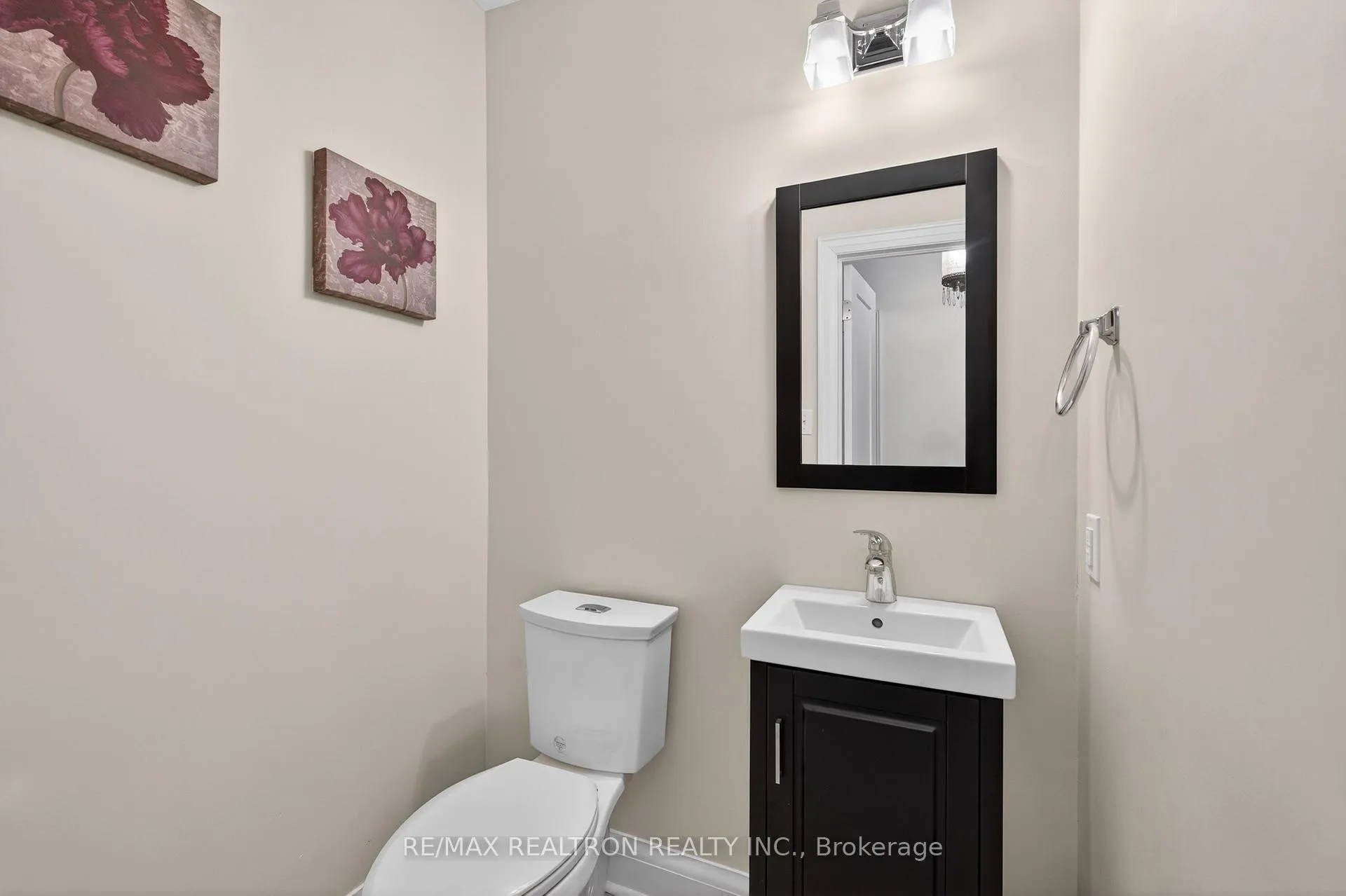 Photo 21 of 35 John Street, Markham, Thornhill — HOMEH