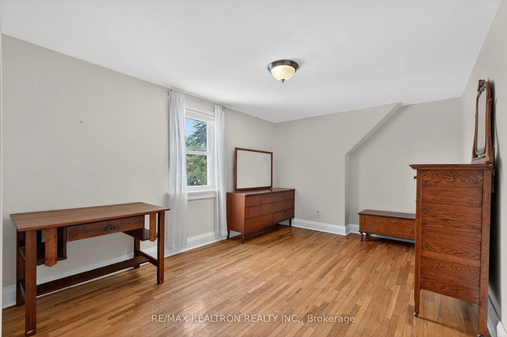 Photo 25 of 35 John Street, Markham, Thornhill — HOMEH