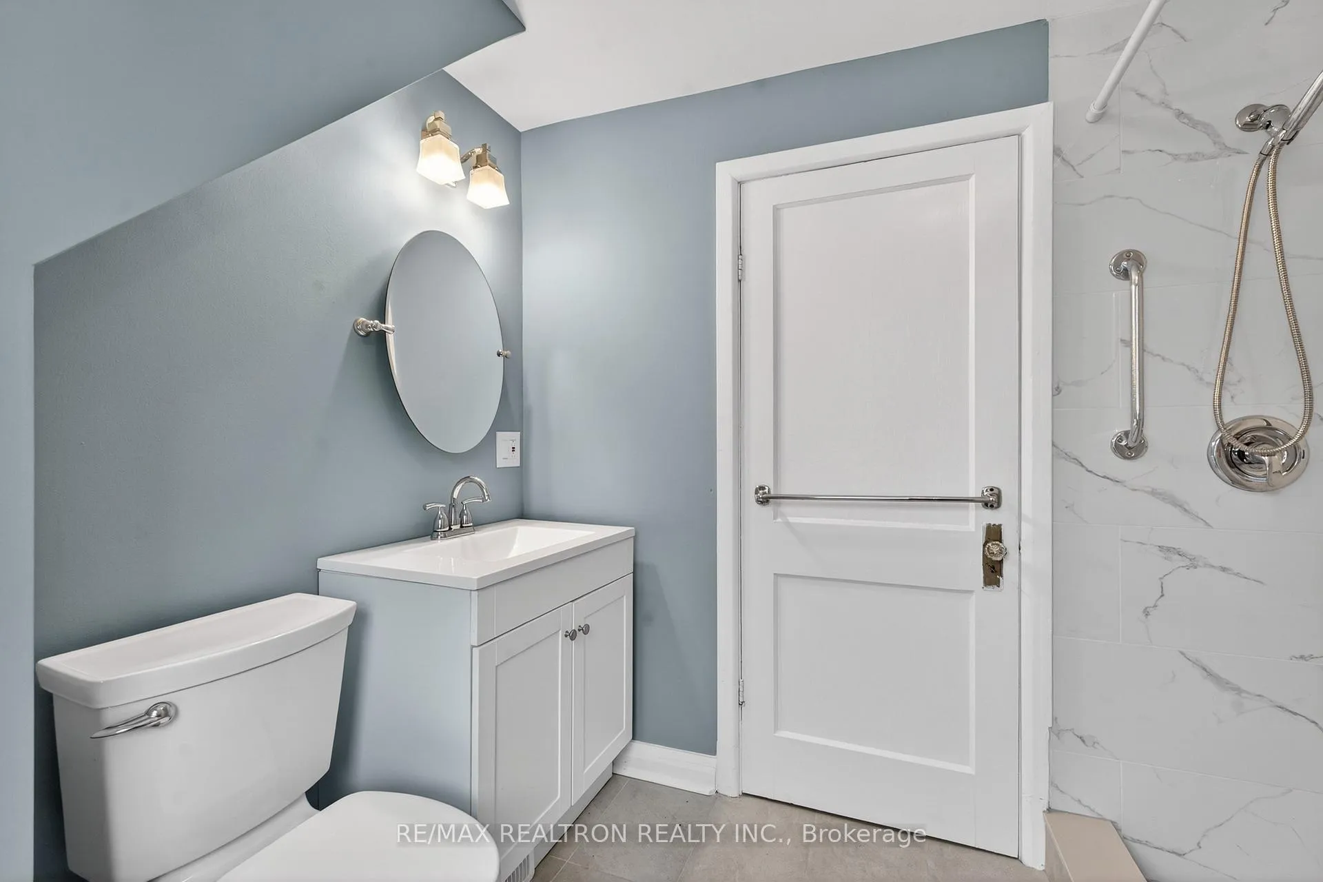 Photo 28 of 35 John Street, Markham, Thornhill — HOMEH