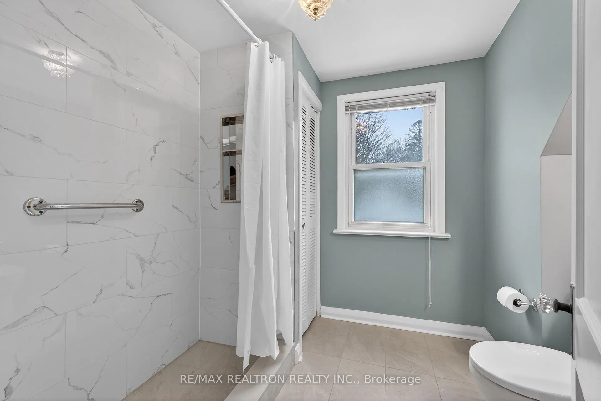 Photo 29 of 35 John Street, Markham, Thornhill — HOMEH