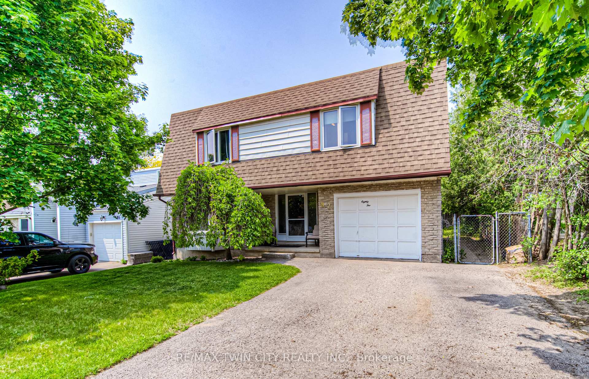 Front of 82 Roseneath Crescent