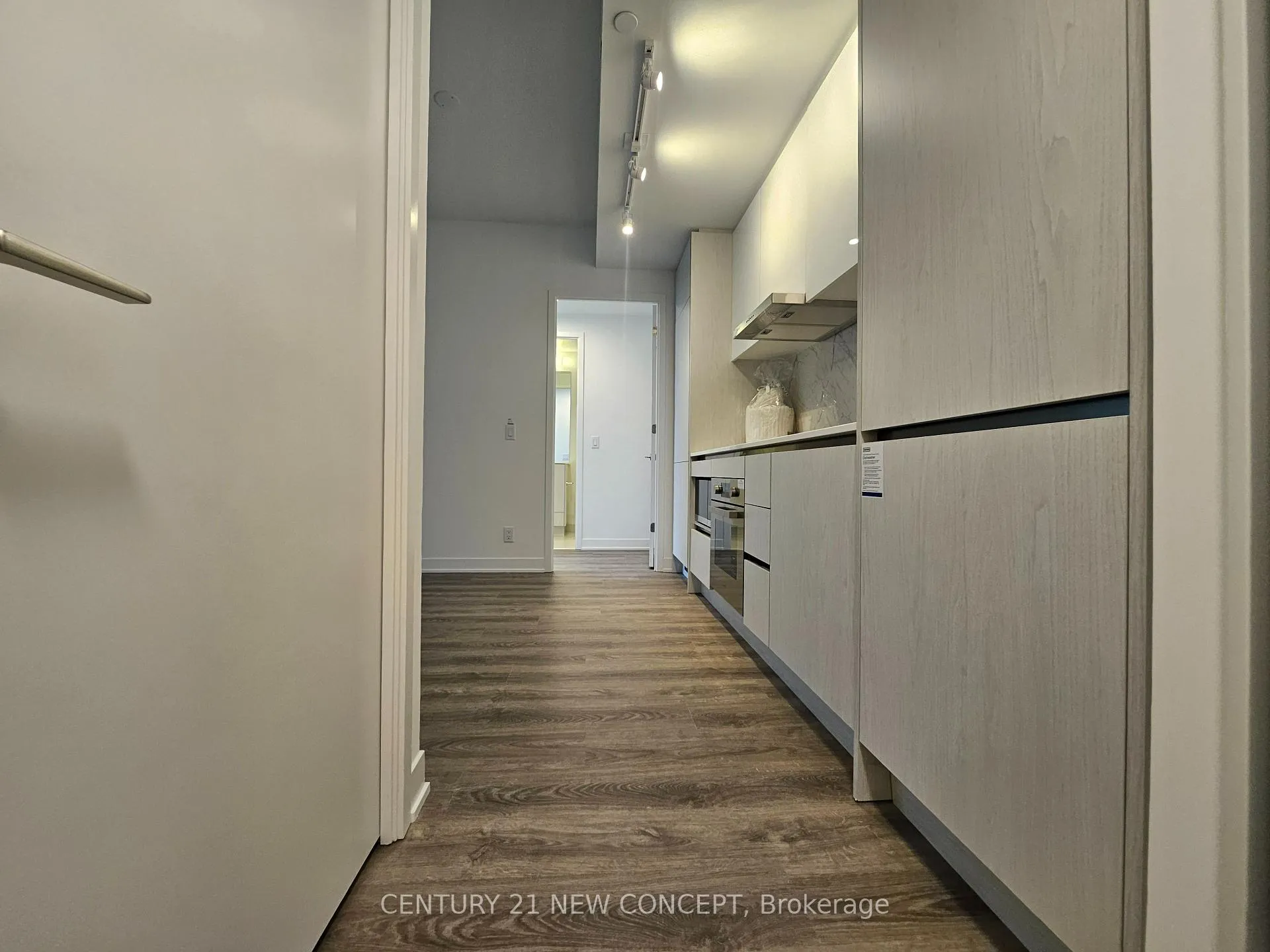 Photo 8 of Unit 3812, 180 Front Street, Toronto, Moss Park — HOMEH