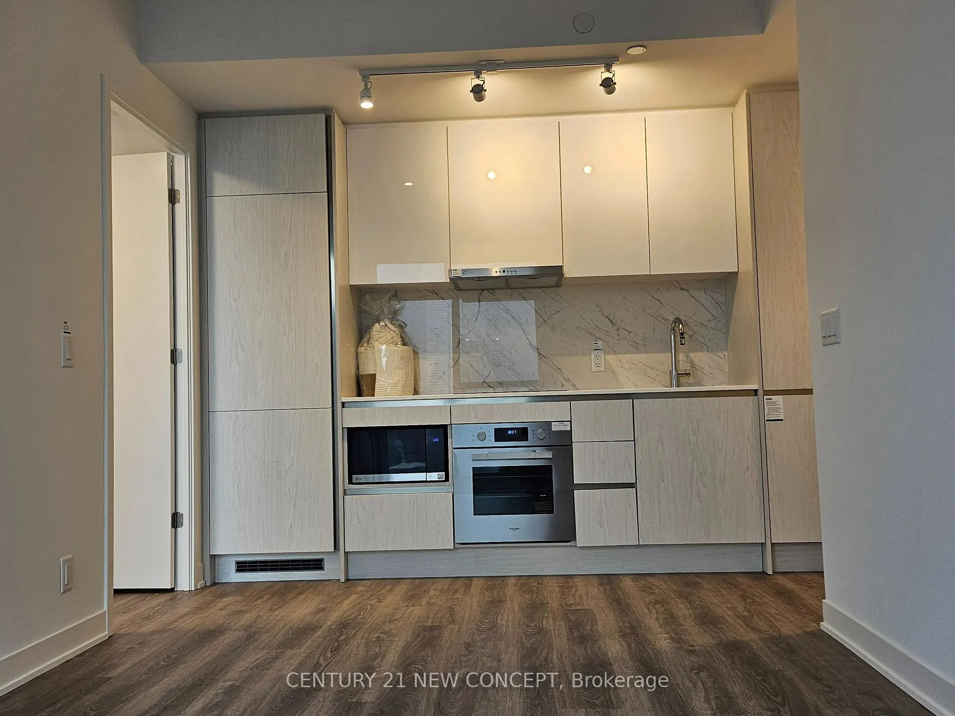 Photo 9 of Unit 3812, 180 Front Street, Toronto, Moss Park — HOMEH