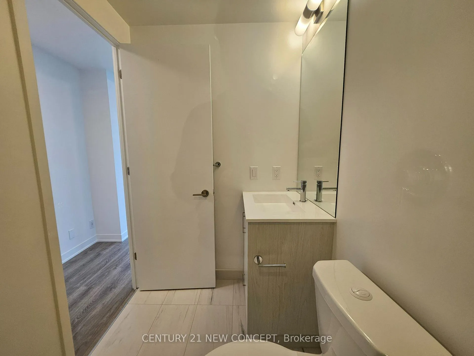 Photo 19 of Unit 3812, 180 Front Street, Toronto, Moss Park — HOMEH
