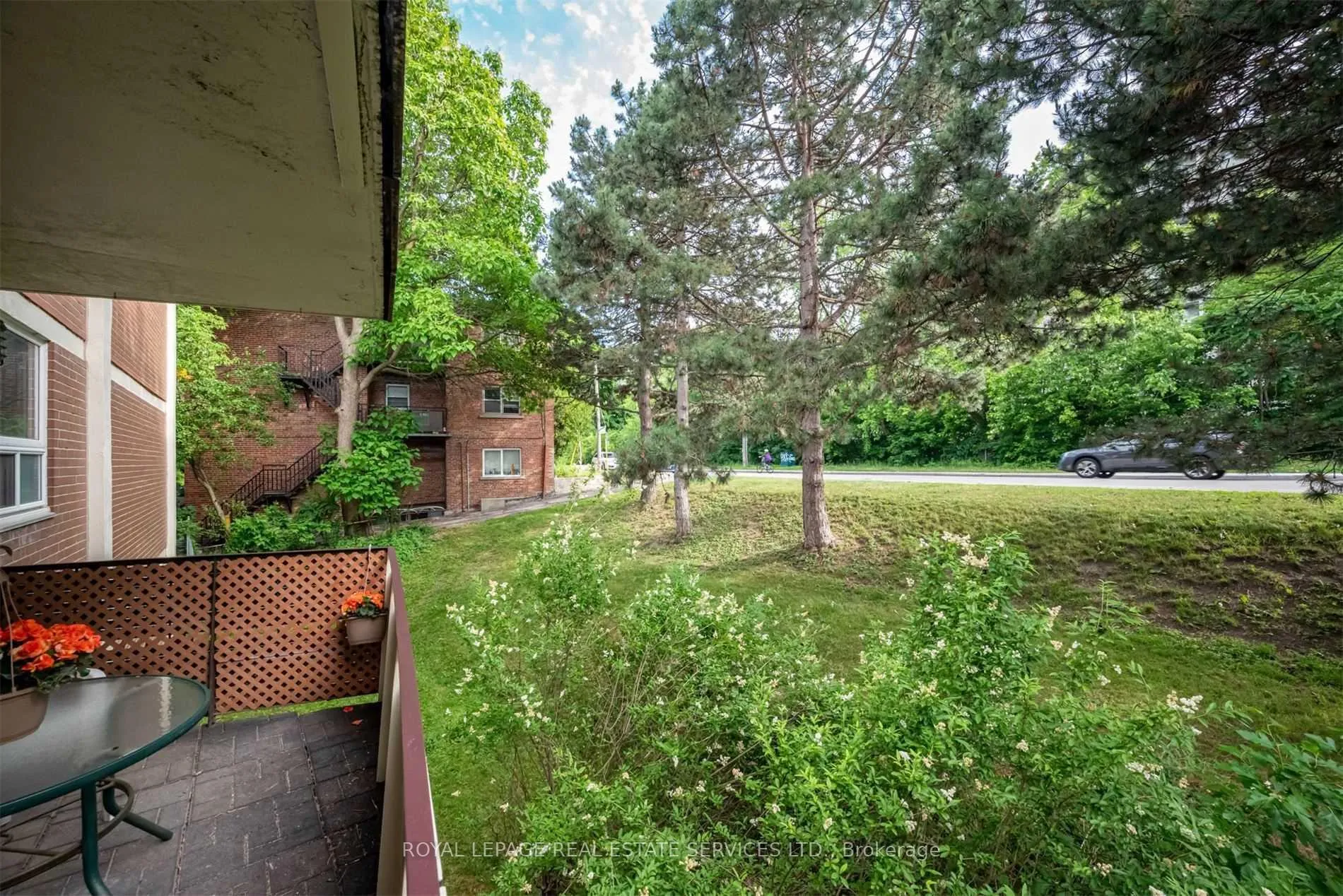 Photo 9 of Unit 106, 100 Coe Hill Drive, Toronto, High Park-Swansea — HOMEH