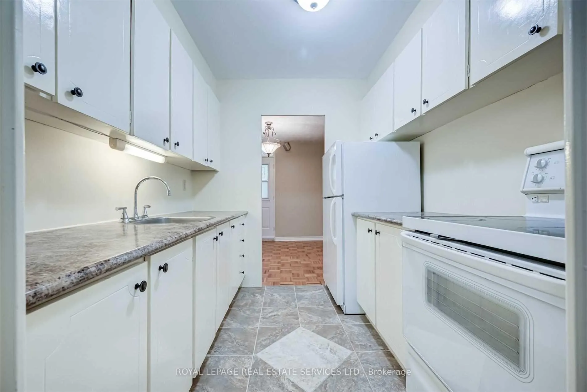 Photo 12 of Unit 106, 100 Coe Hill Drive, Toronto, High Park-Swansea — HOMEH
