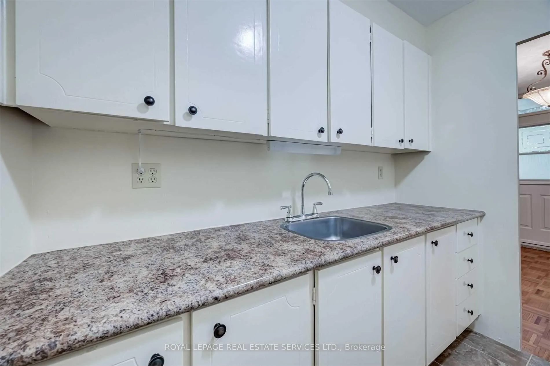 Photo 13 of Unit 106, 100 Coe Hill Drive, Toronto, High Park-Swansea — HOMEH