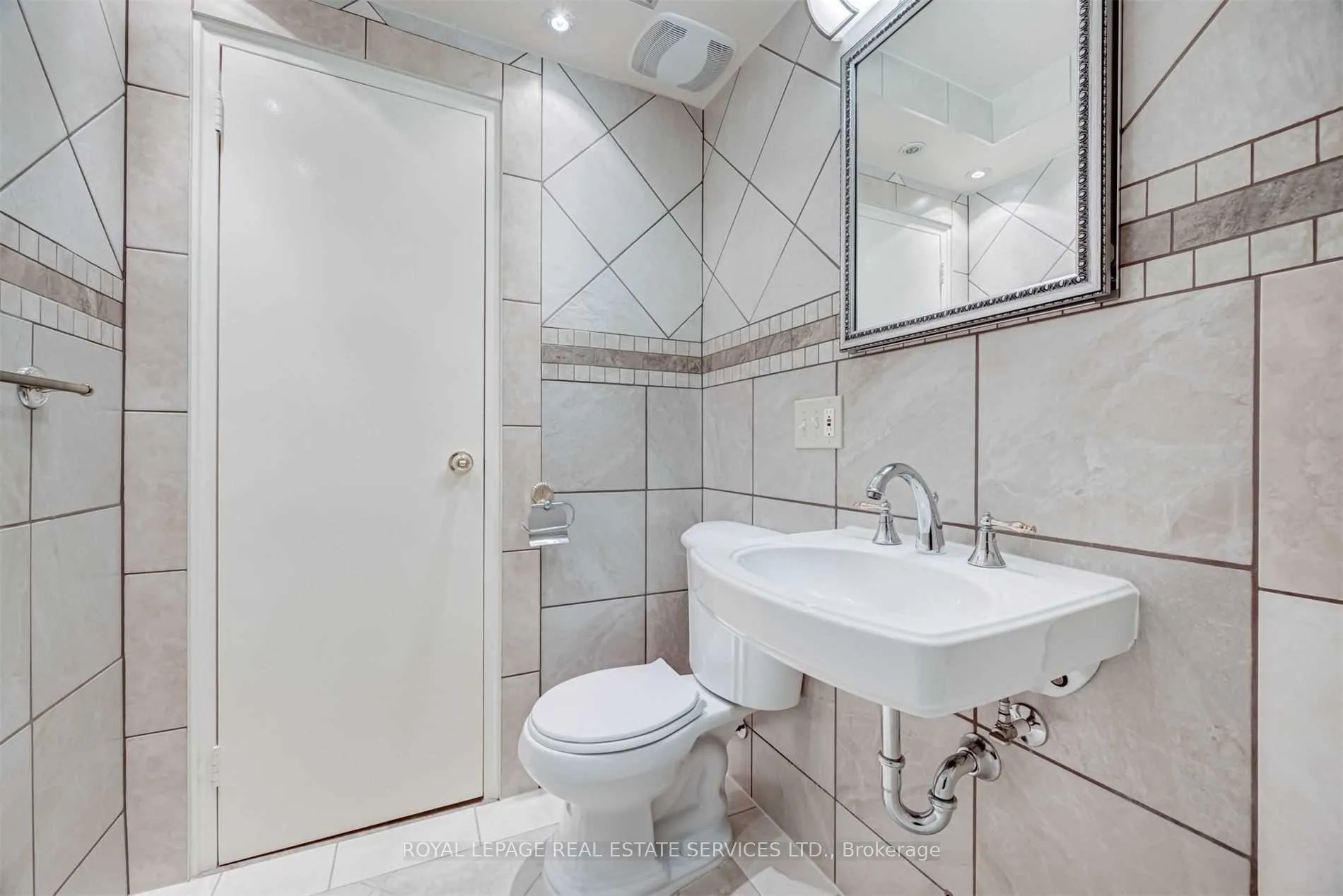Photo 17 of Unit 106, 100 Coe Hill Drive, Toronto, High Park-Swansea — HOMEH