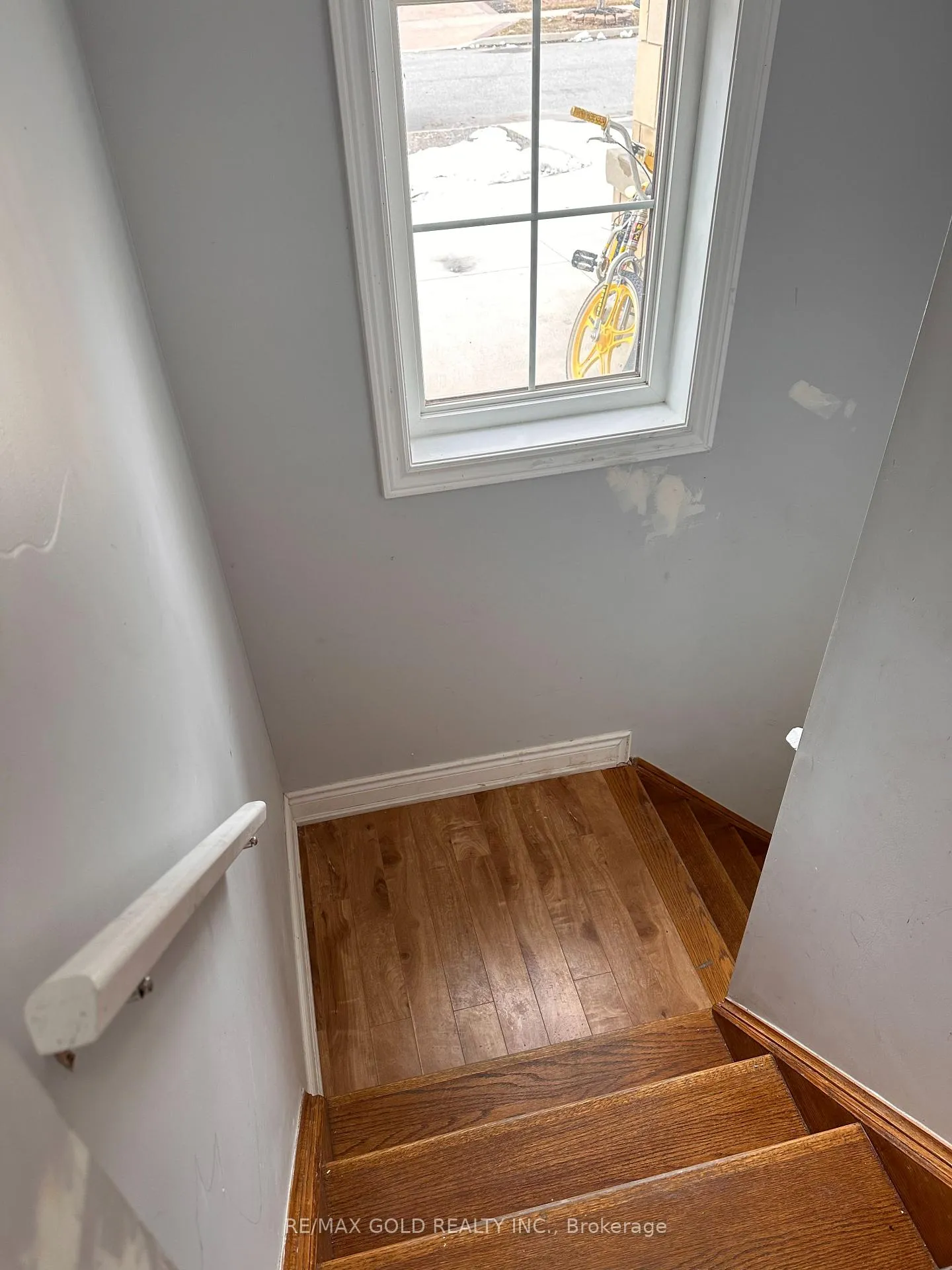 Photo 3 of 25 Junetown Circle, Brampton, Credit Valley — HOMEH