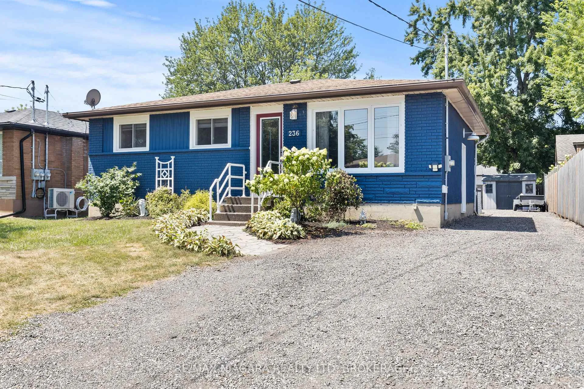 Photo 3 of 236 Cutress Avenue, Welland, Broadway — HOMEH