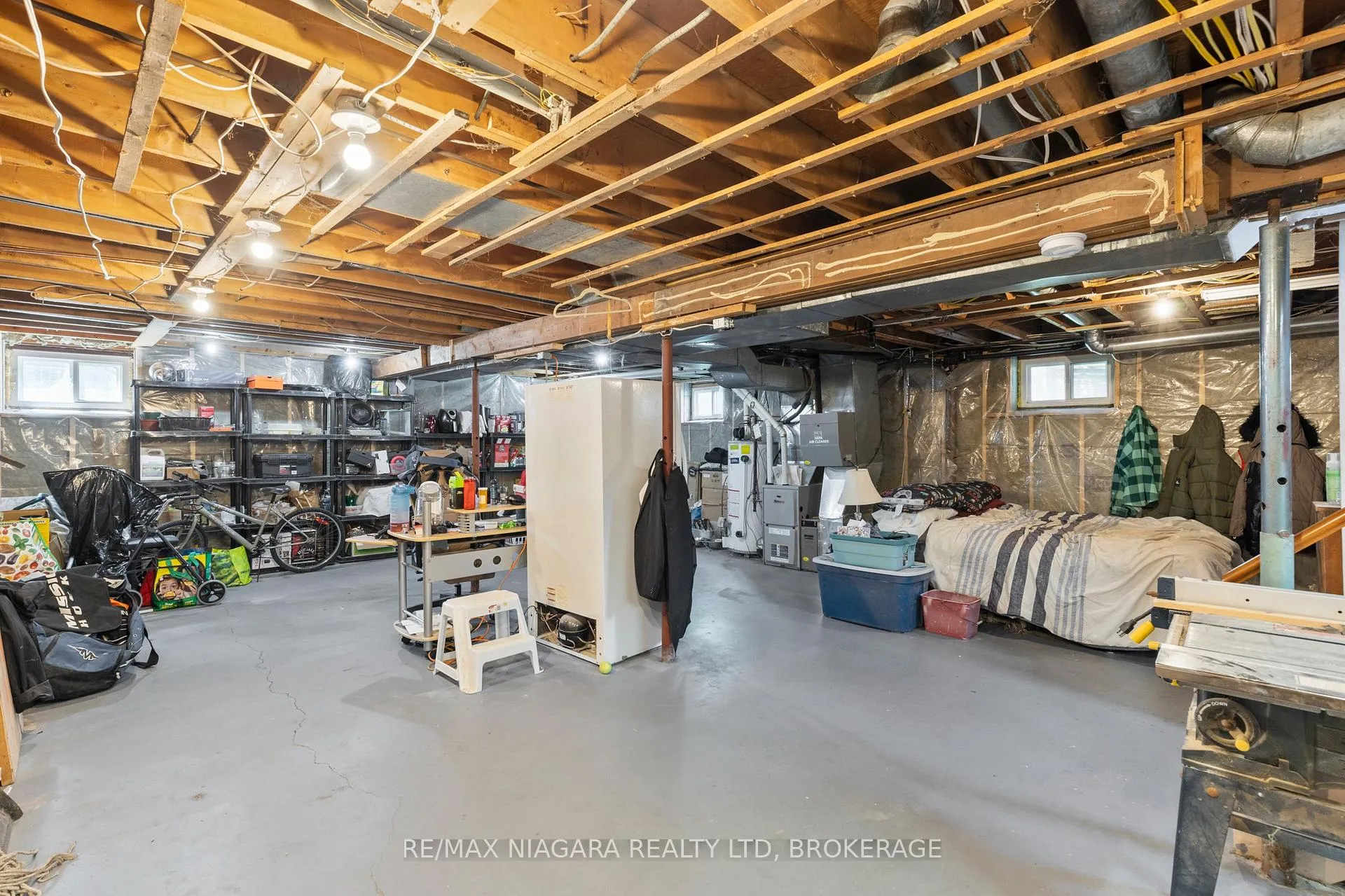 Photo 22 of 236 Cutress Avenue, Welland, Broadway — HOMEH