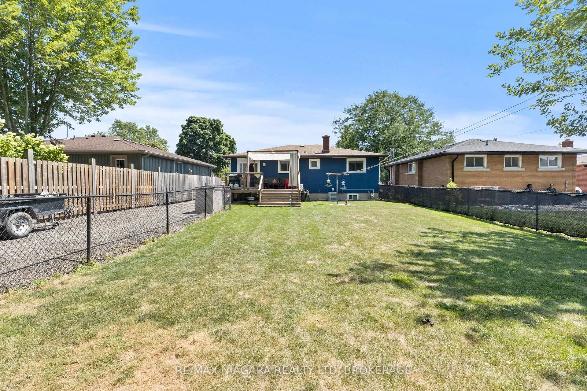 Photo 25 of 236 Cutress Avenue, Welland, Broadway — HOMEH