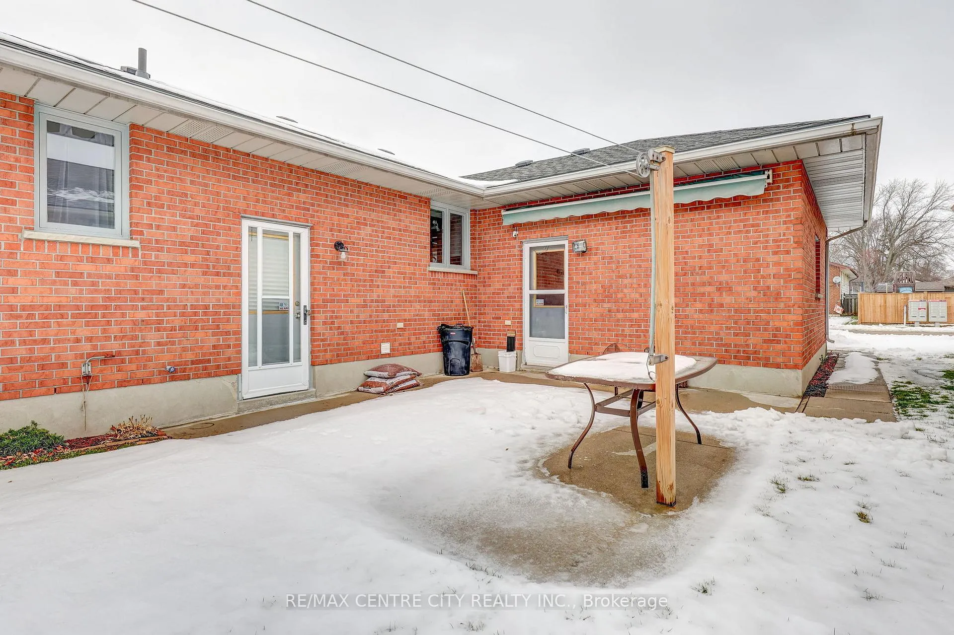 Photo 3 of 95 Dufferin Street, Aylmer — HOMEH