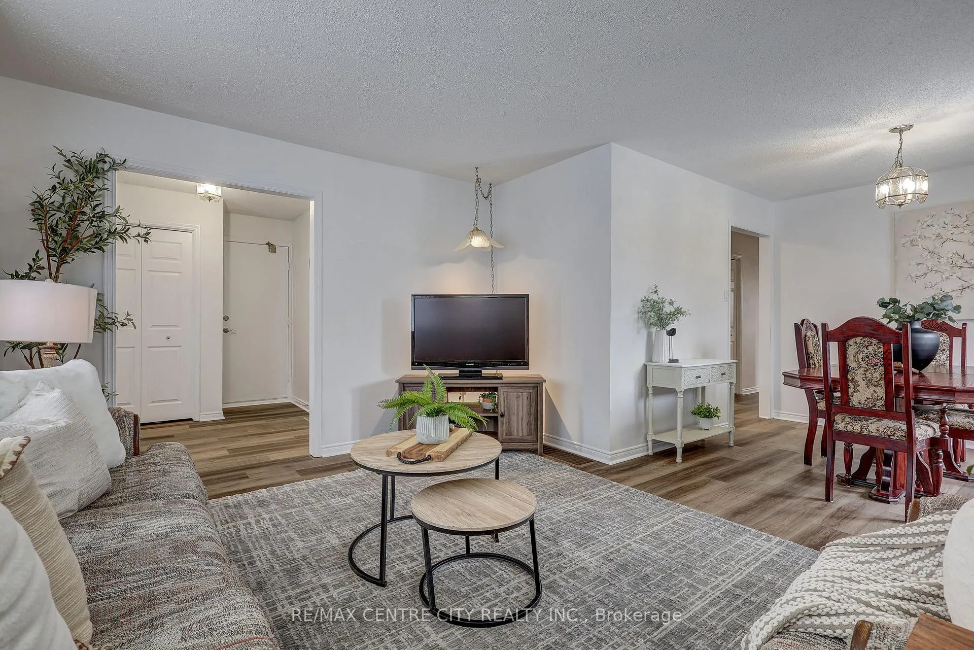 Photo 8 of 95 Dufferin Street, Aylmer — HOMEH
