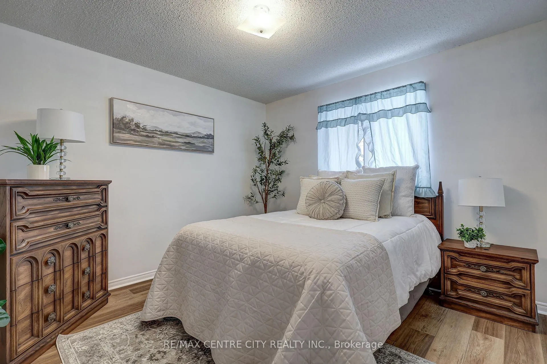 Photo 17 of 95 Dufferin Street, Aylmer — HOMEH