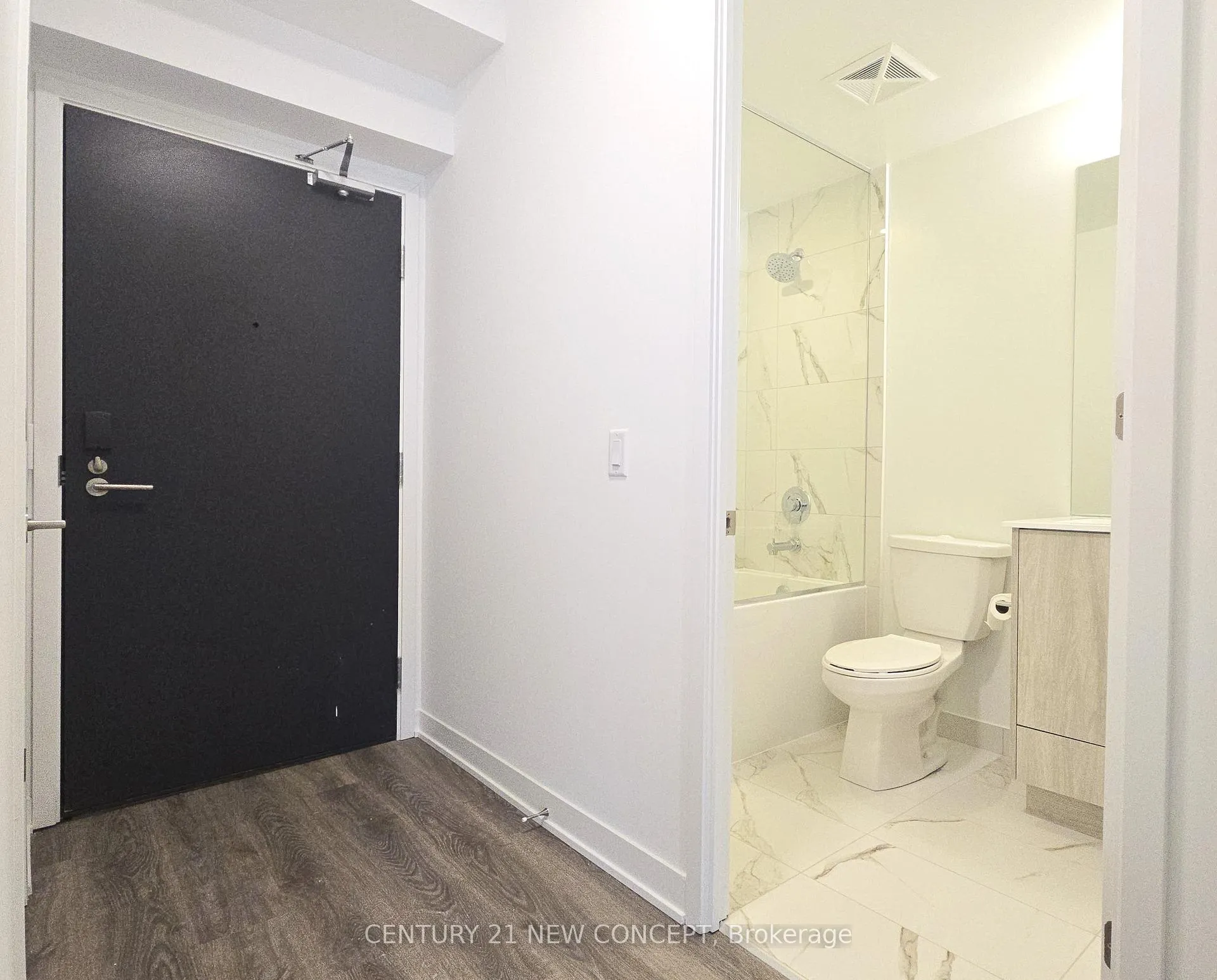 Photo 2 of Unit 3809, 180 Front Street E, Toronto, Moss Park — HOMEH