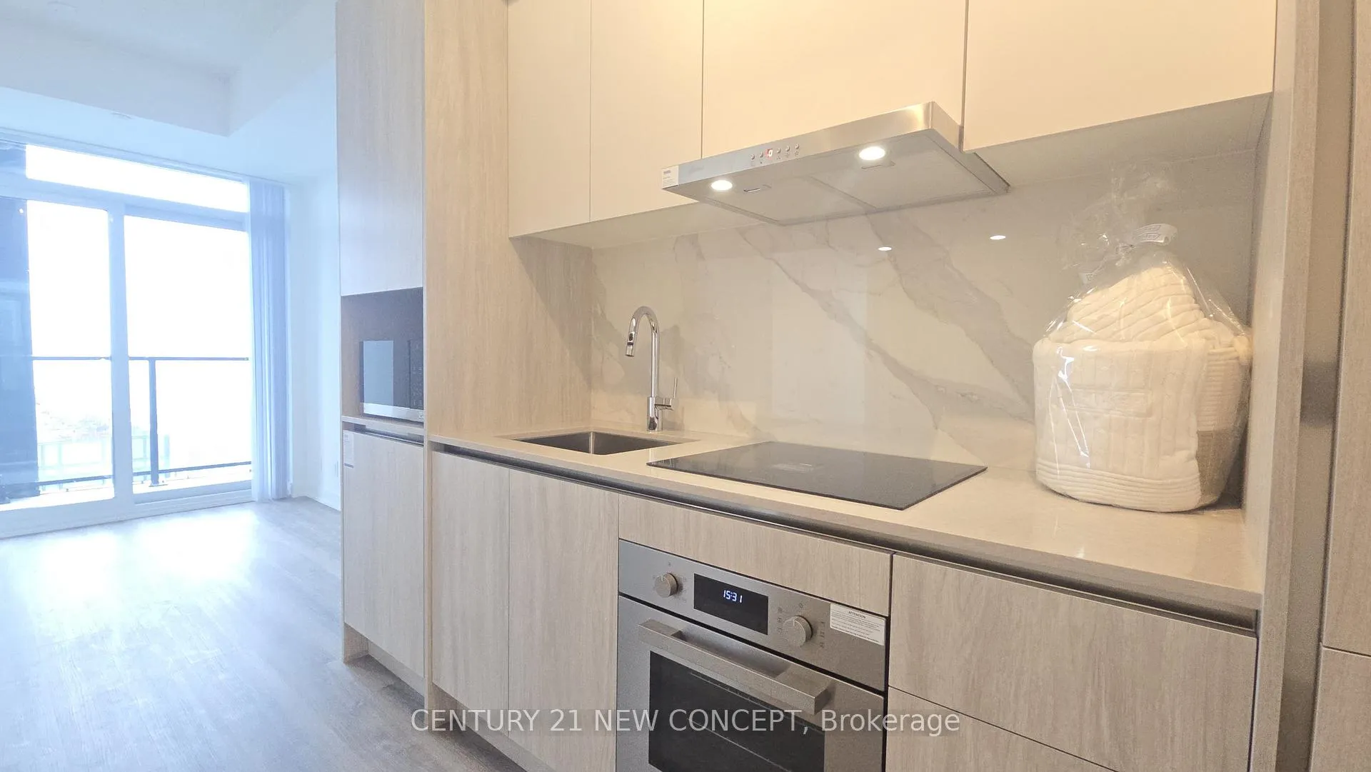 Photo 6 of Unit 3809, 180 Front Street E, Toronto, Moss Park — HOMEH