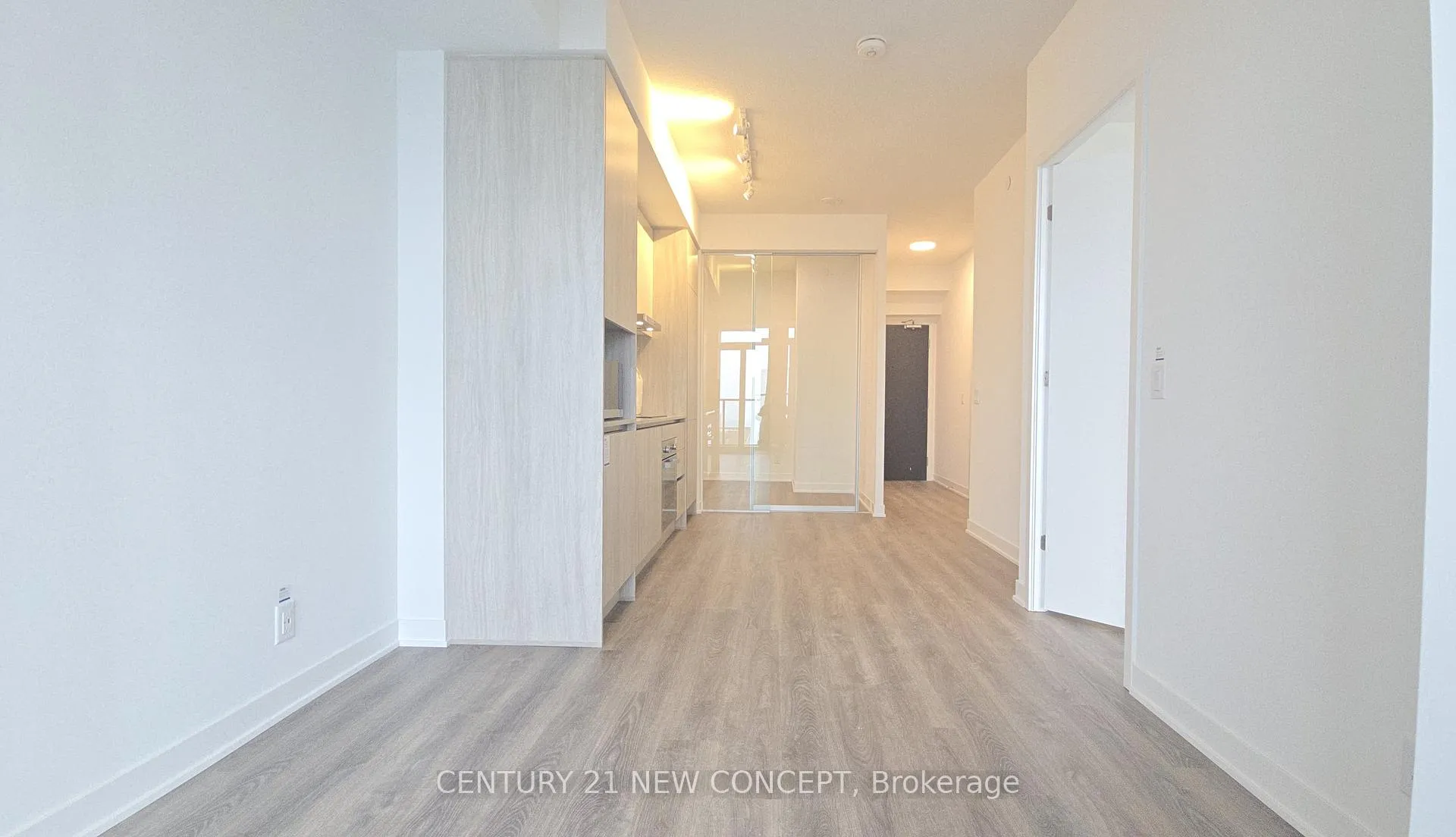 Photo 7 of Unit 3809, 180 Front Street E, Toronto, Moss Park — HOMEH