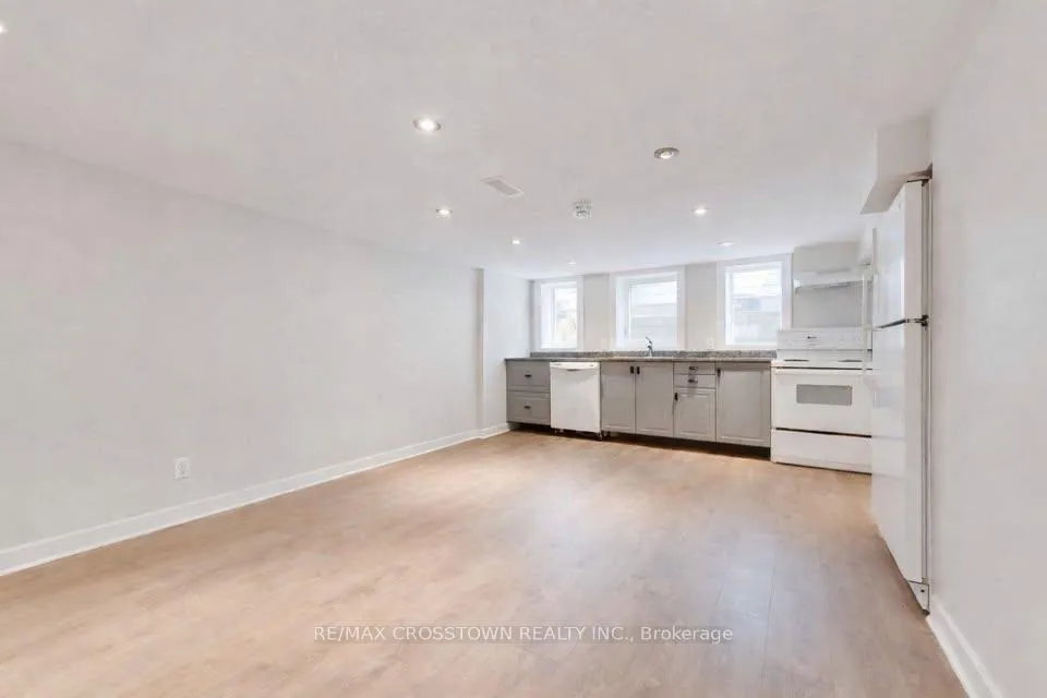 Photo 1 of 120 Dundonald Street, Barrie, Codrington — HOMEH