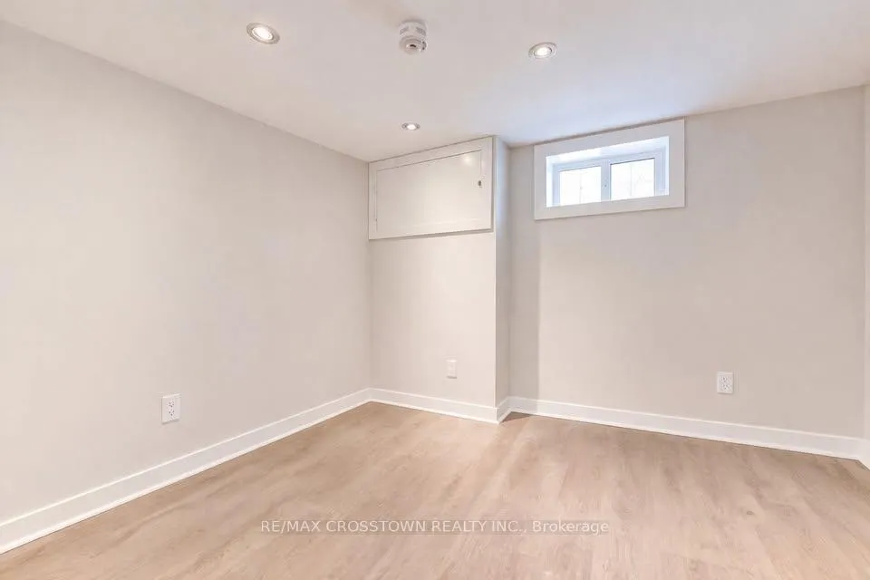 Photo 8 of 120 Dundonald Street, Barrie, Codrington — HOMEH