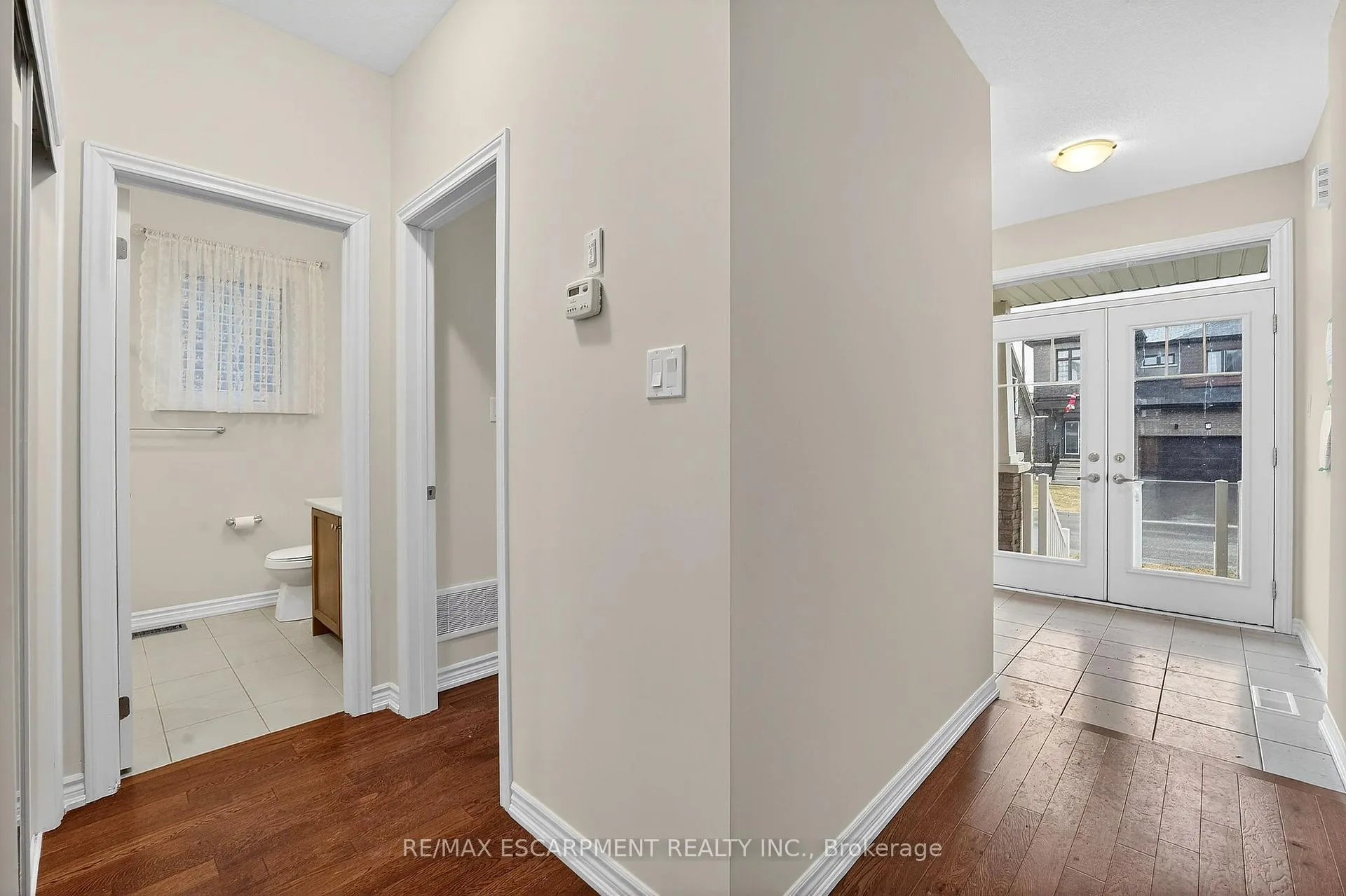 Photo 13 of 11 Frontier Drive, Thorold, Rolling Meadows — HOMEH