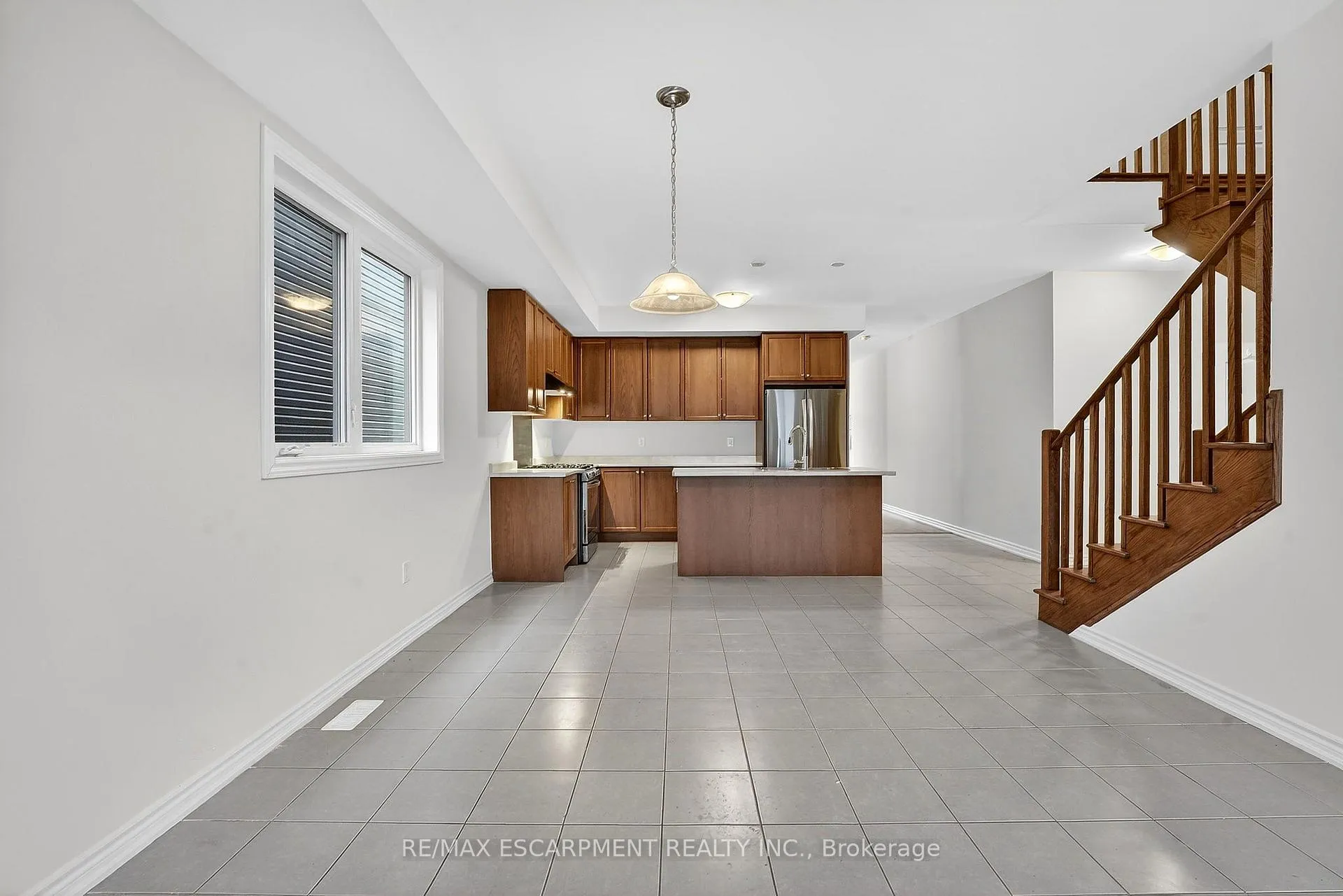 Photo 22 of 11 Frontier Drive, Thorold, Rolling Meadows — HOMEH