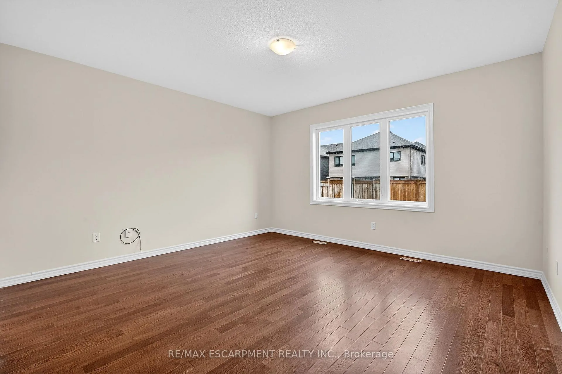 Photo 30 of 11 Frontier Drive, Thorold, Rolling Meadows — HOMEH