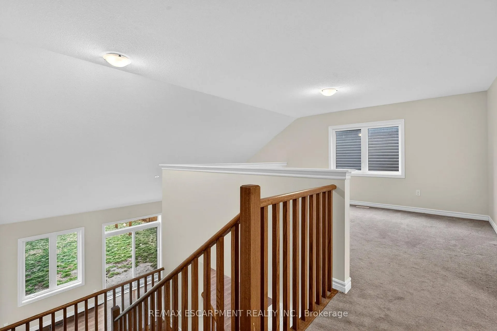 Photo 34 of 11 Frontier Drive, Thorold, Rolling Meadows — HOMEH