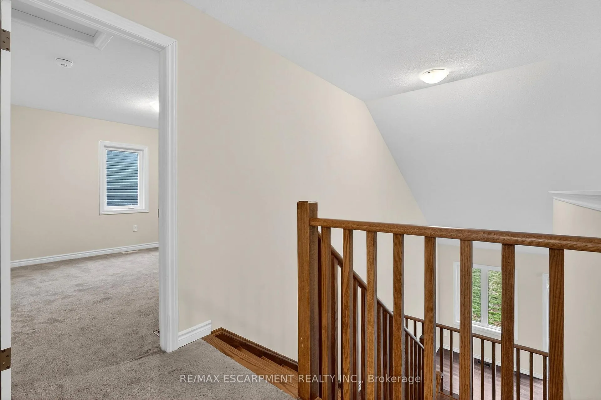 Photo 40 of 11 Frontier Drive, Thorold, Rolling Meadows — HOMEH