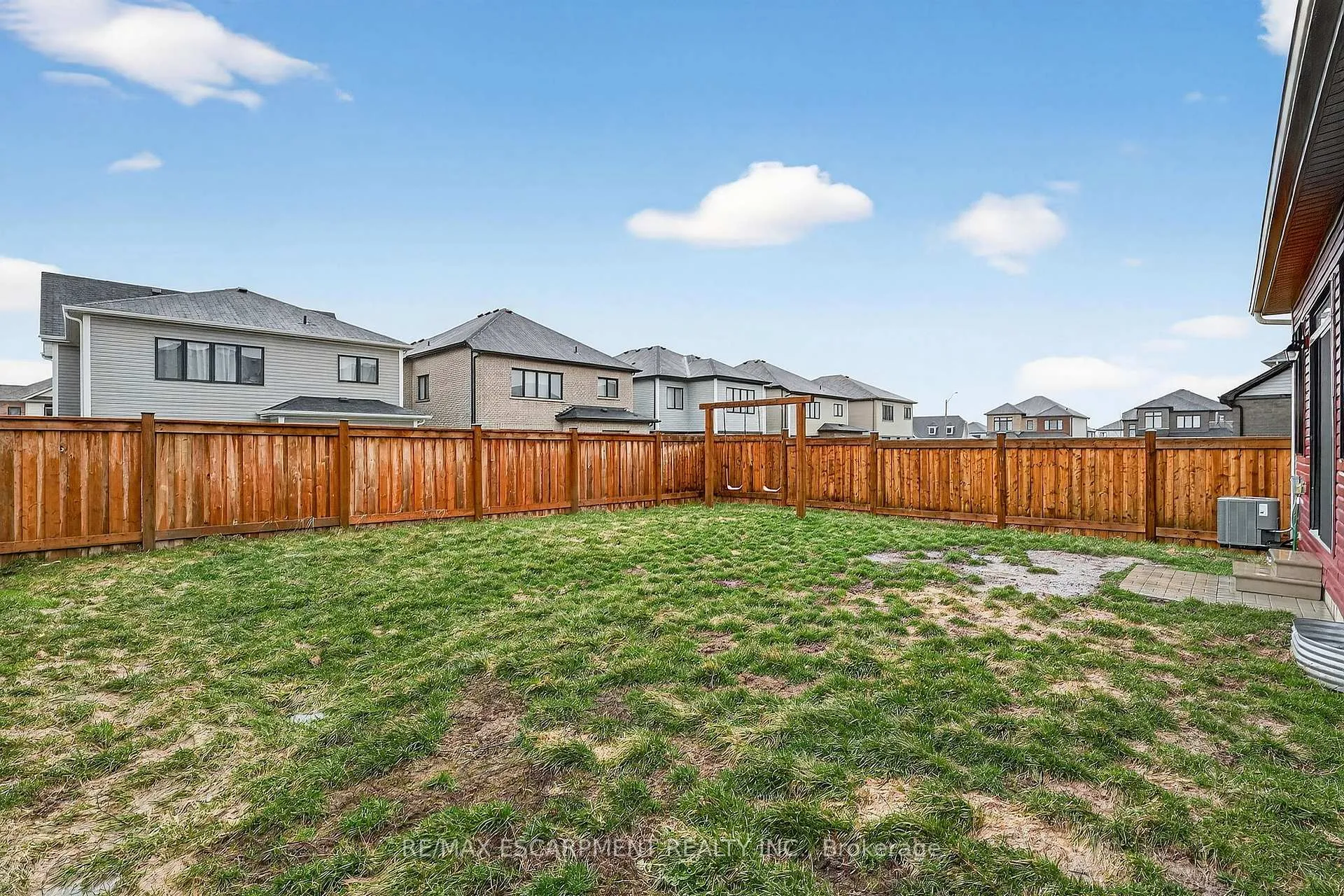 Photo 50 of 11 Frontier Drive, Thorold, Rolling Meadows — HOMEH