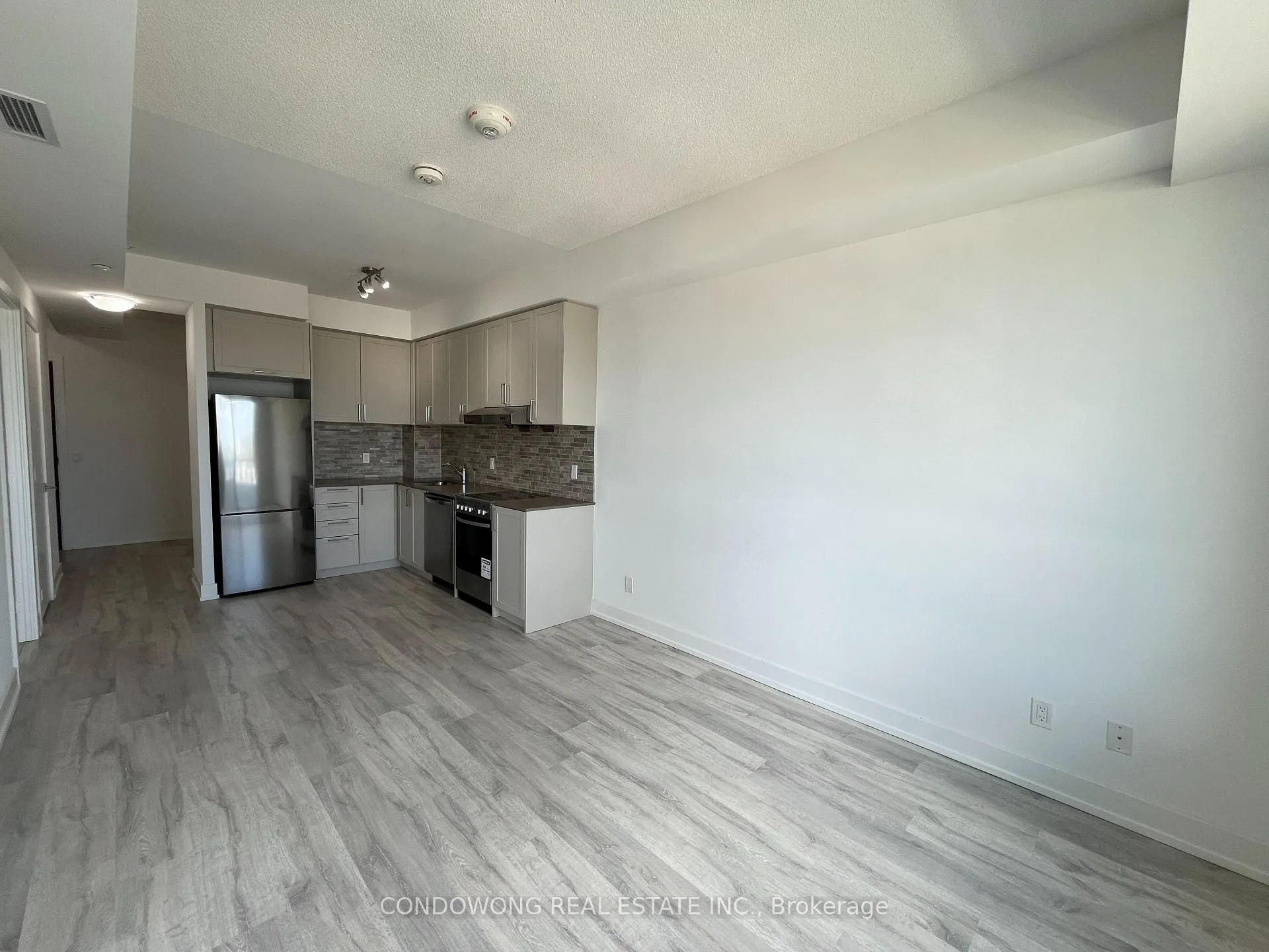 Photo 3 of Unit 627W, 268 Buchanan Drive, Markham, Unionville — HOMEH
