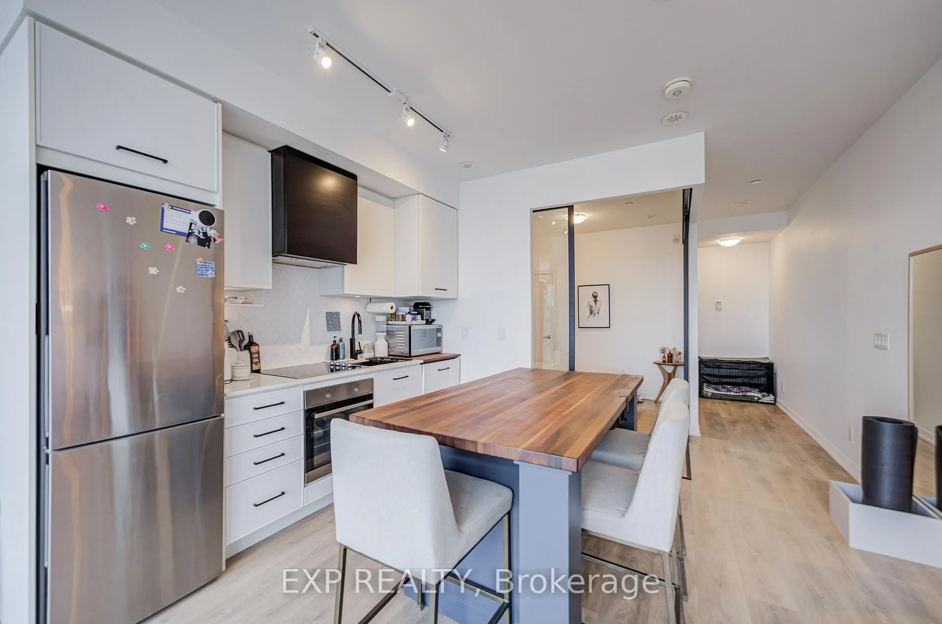 Photo 4 of Unit 604, 899 Queen Street E, Toronto, South Riverdale — HOMEH
