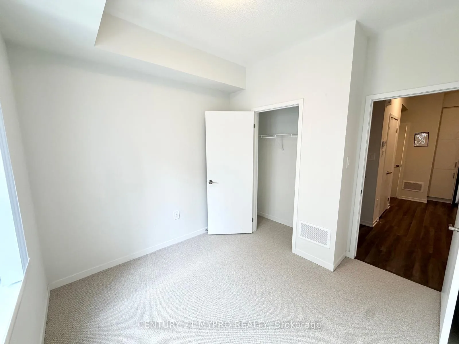 Photo 12 of Unit 67, 31 Honeycrisp Crescent, Vaughan, Concord — HOMEH