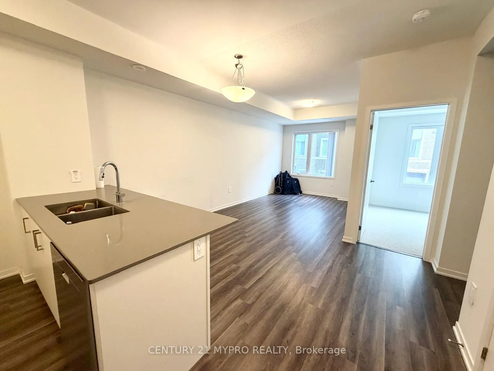 Photo 14 of Unit 67, 31 Honeycrisp Crescent, Vaughan, Concord — HOMEH
