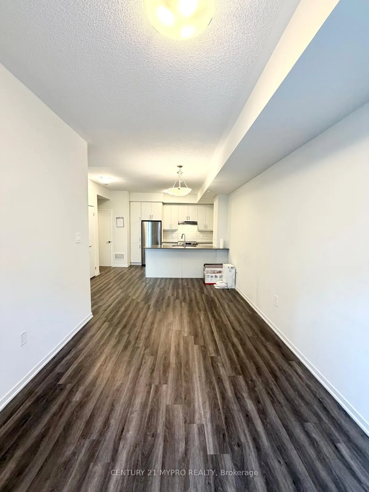 Photo 17 of Unit 67, 31 Honeycrisp Crescent, Vaughan, Concord — HOMEH