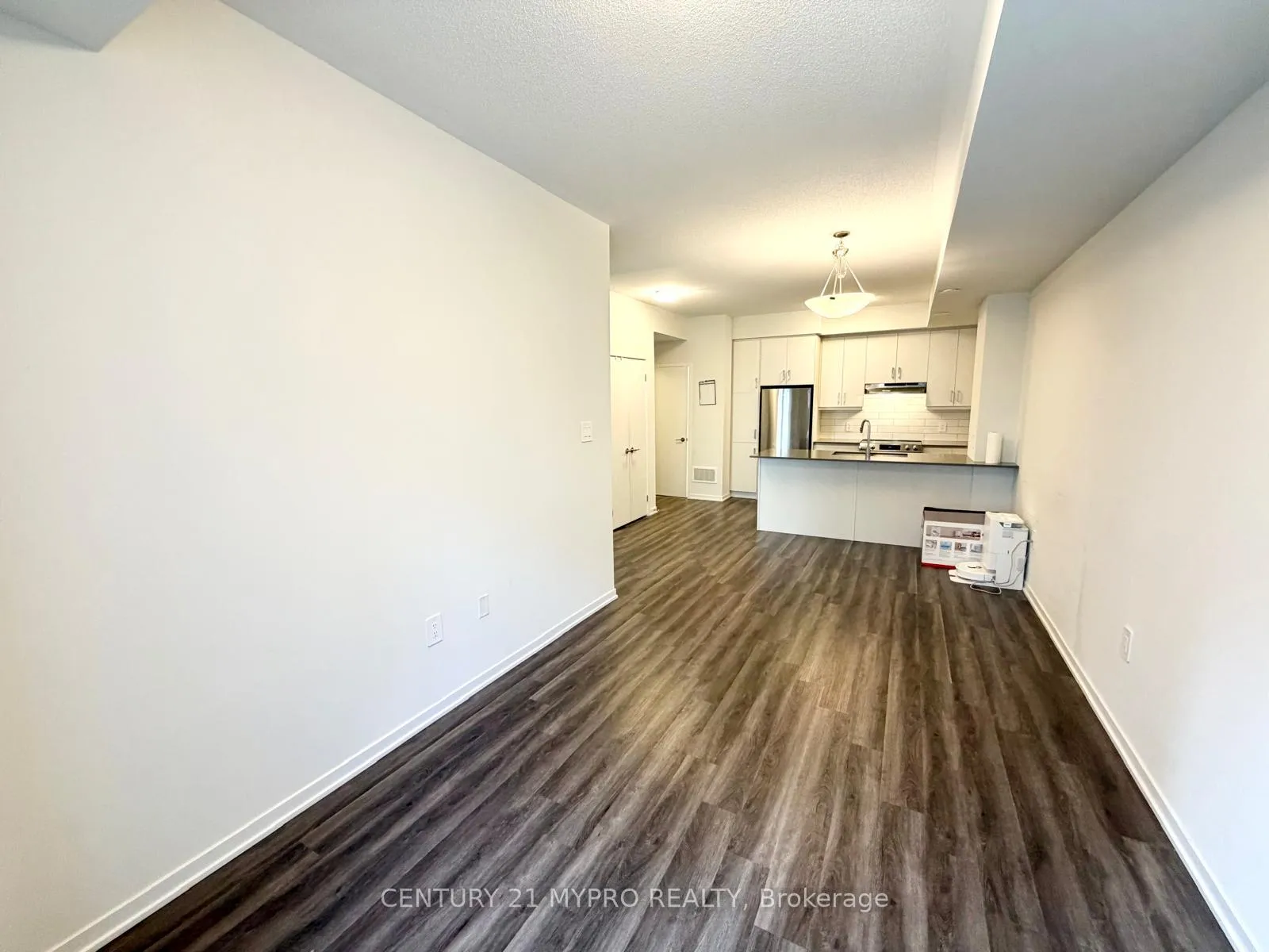 Photo 18 of Unit 67, 31 Honeycrisp Crescent, Vaughan, Concord — HOMEH
