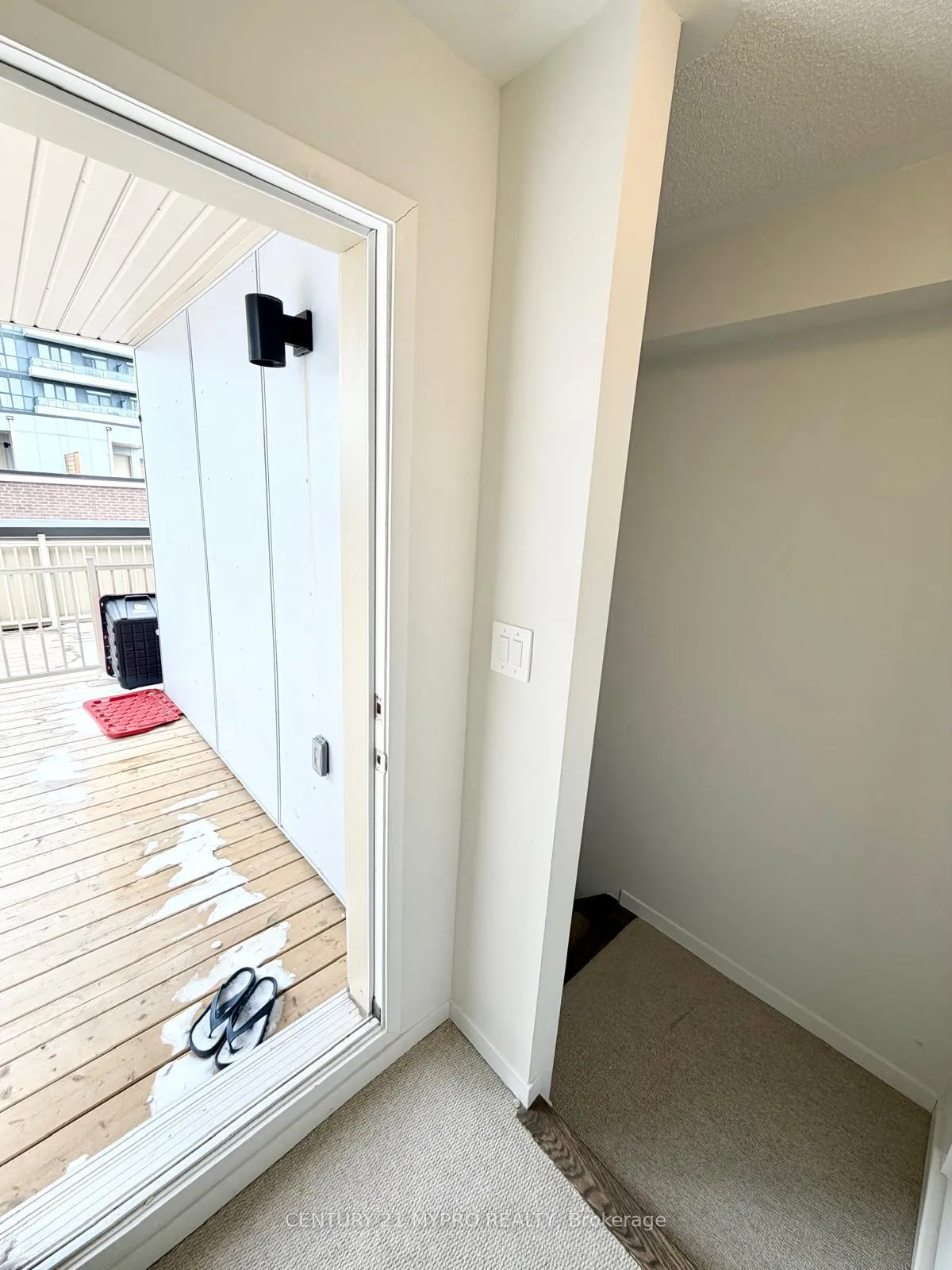 Photo 37 of Unit 67, 31 Honeycrisp Crescent, Vaughan, Concord — HOMEH