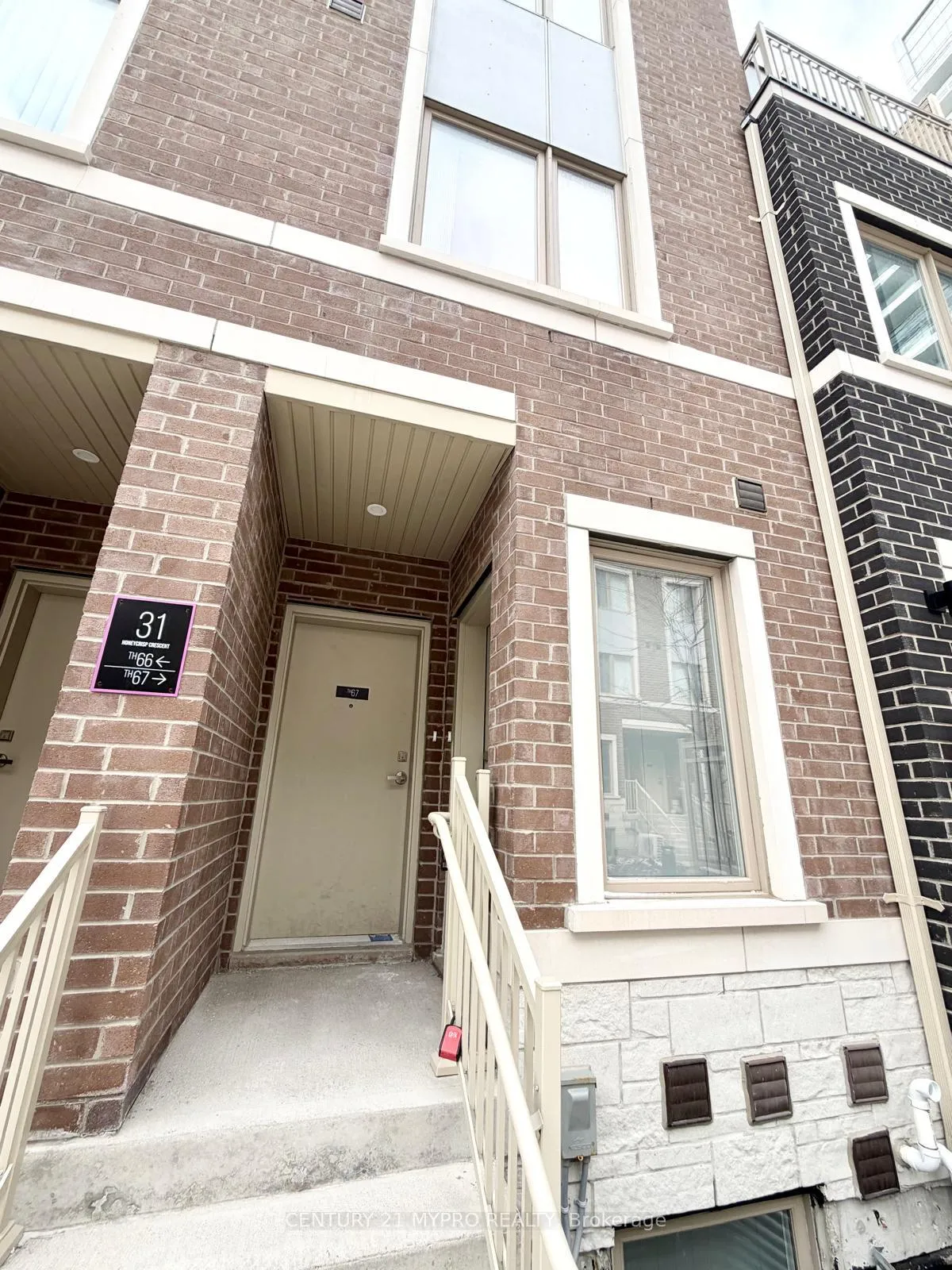 Photo 38 of Unit 67, 31 Honeycrisp Crescent, Vaughan, Concord — HOMEH