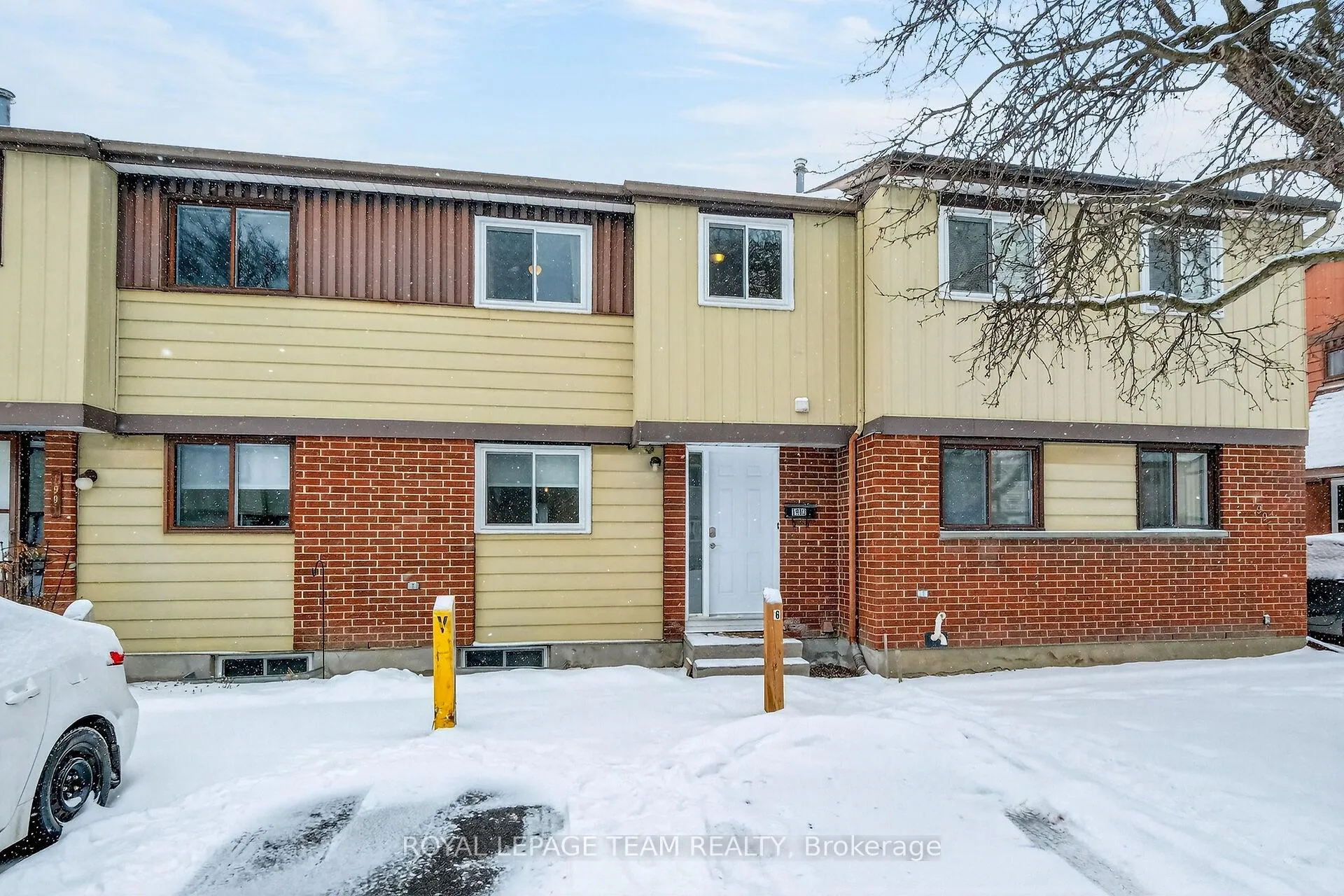 Photo 2 of 1993 Falkirk Crescent, Ottawa, Blackburn Hamlet (South) — HOMEH