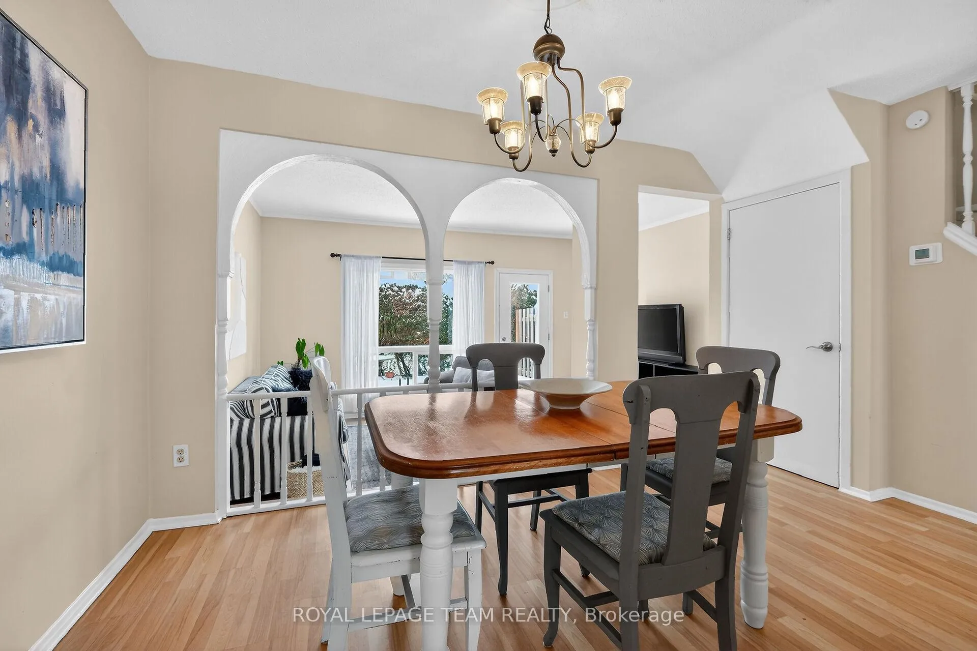 Photo 12 of 1993 Falkirk Crescent, Ottawa, Blackburn Hamlet (South) — HOMEH
