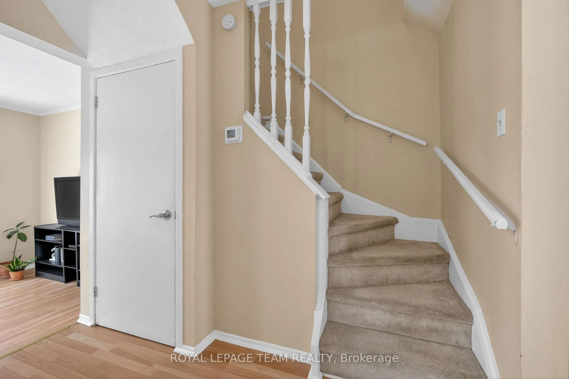 Photo 20 of 1993 Falkirk Crescent, Ottawa, Blackburn Hamlet (South) — HOMEH