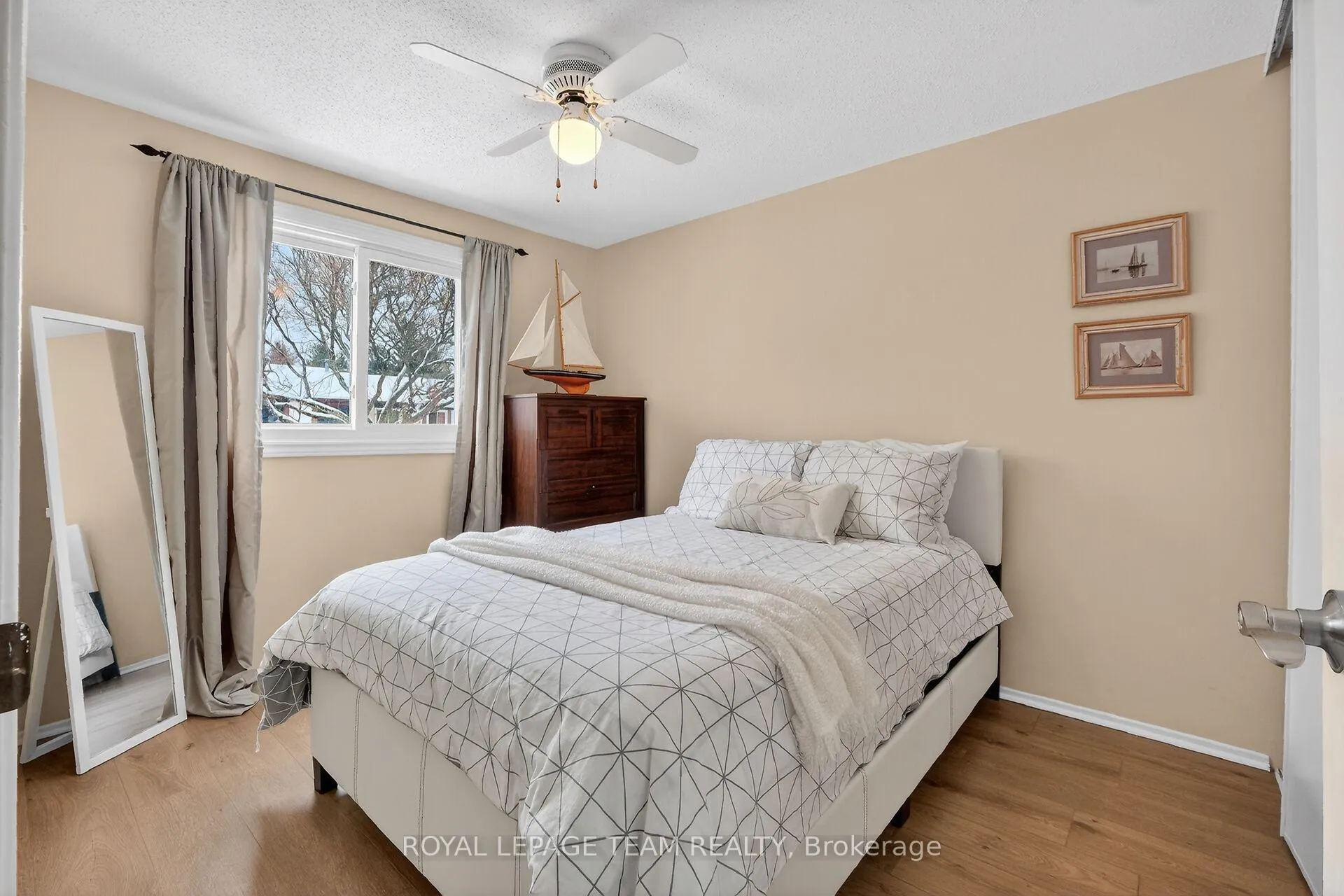 Photo 28 of 1993 Falkirk Crescent, Ottawa, Blackburn Hamlet (South) — HOMEH