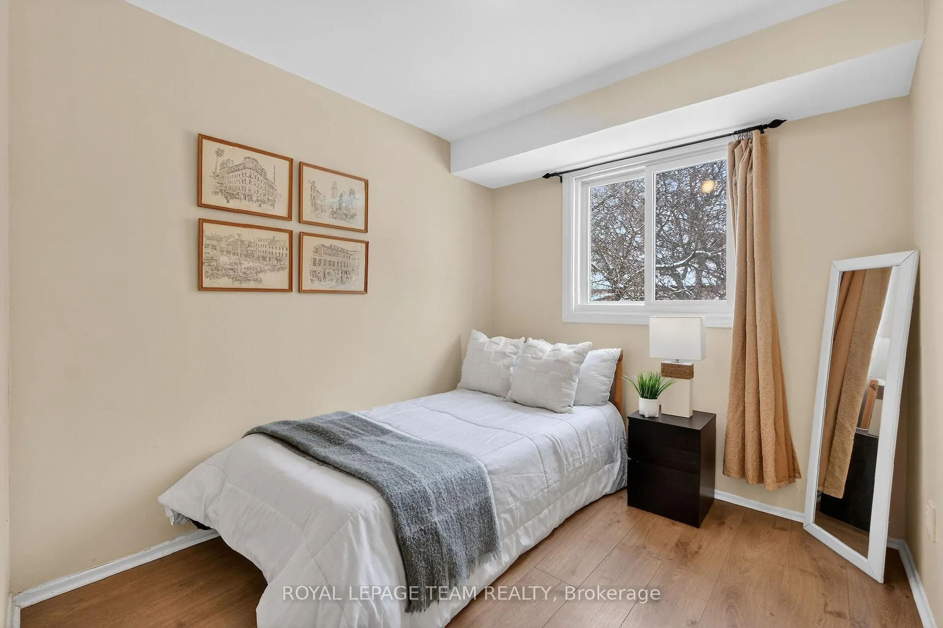 Photo 31 of 1993 Falkirk Crescent, Ottawa, Blackburn Hamlet (South) — HOMEH