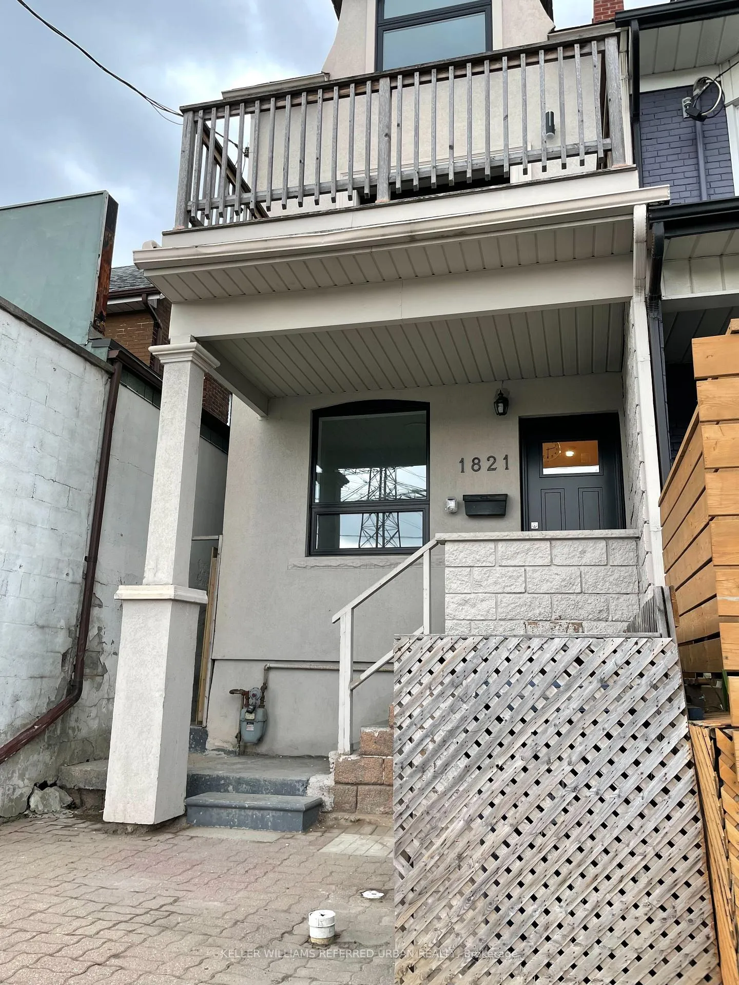 Photo 11 of Unit Main, 1821 Davenport Road, Toronto, Weston-Pellam Park — HOMEH