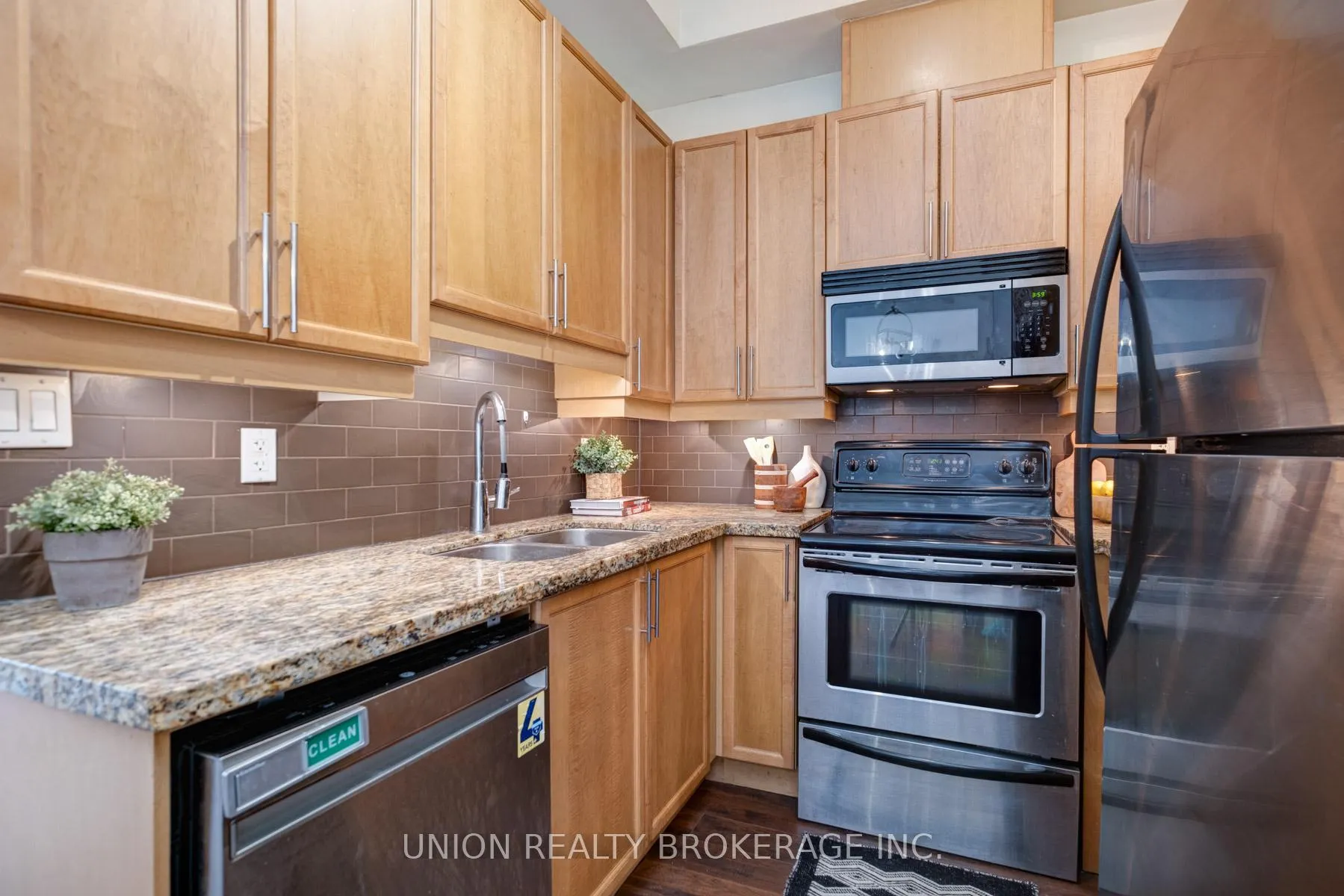 Photo 15 of 443C Queen Street E, Toronto, Moss Park — HOMEH