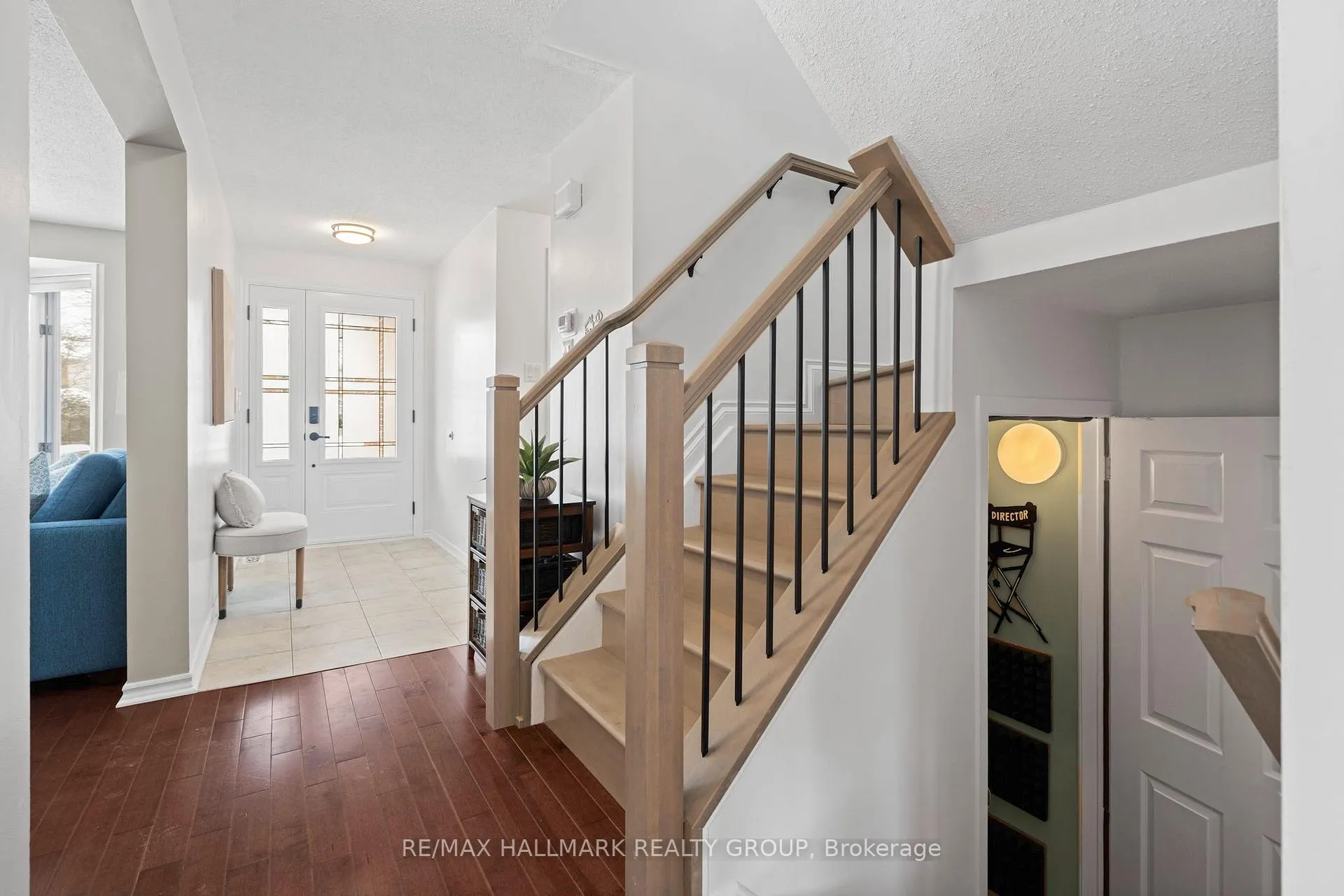 Photo 4 of 6068 Meadowglen Drive, Ottawa, Chapel Hill — HOMEH