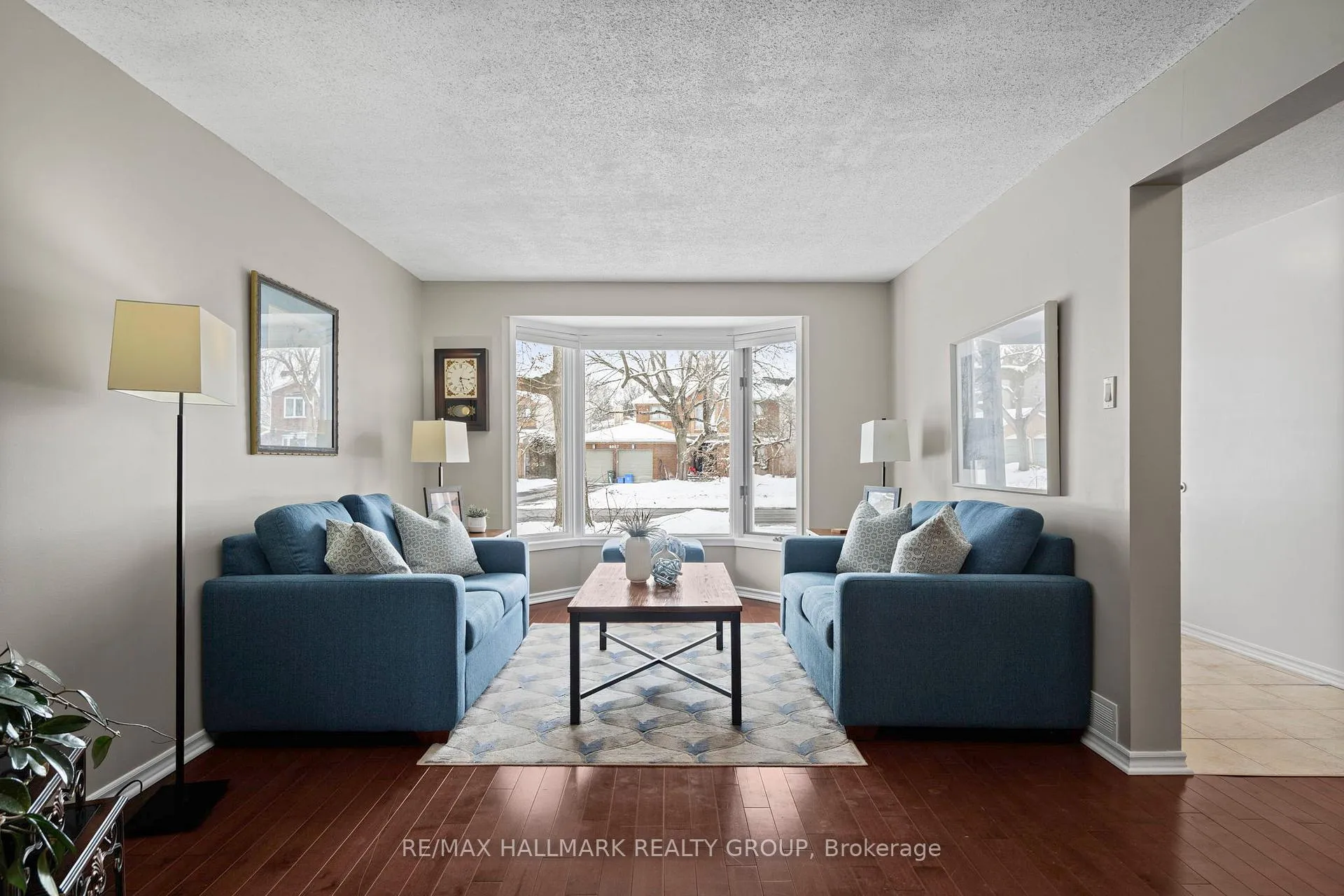 Photo 6 of 6068 Meadowglen Drive, Ottawa, Chapel Hill — HOMEH