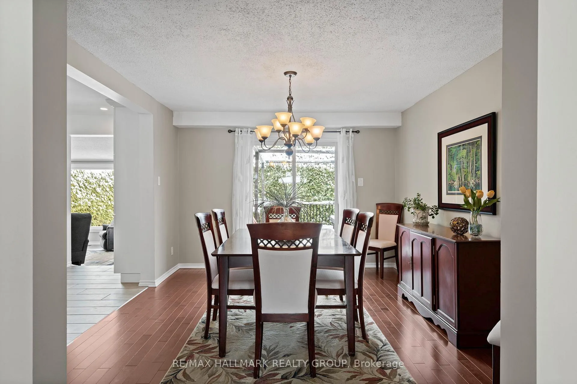 Photo 8 of 6068 Meadowglen Drive, Ottawa, Chapel Hill — HOMEH